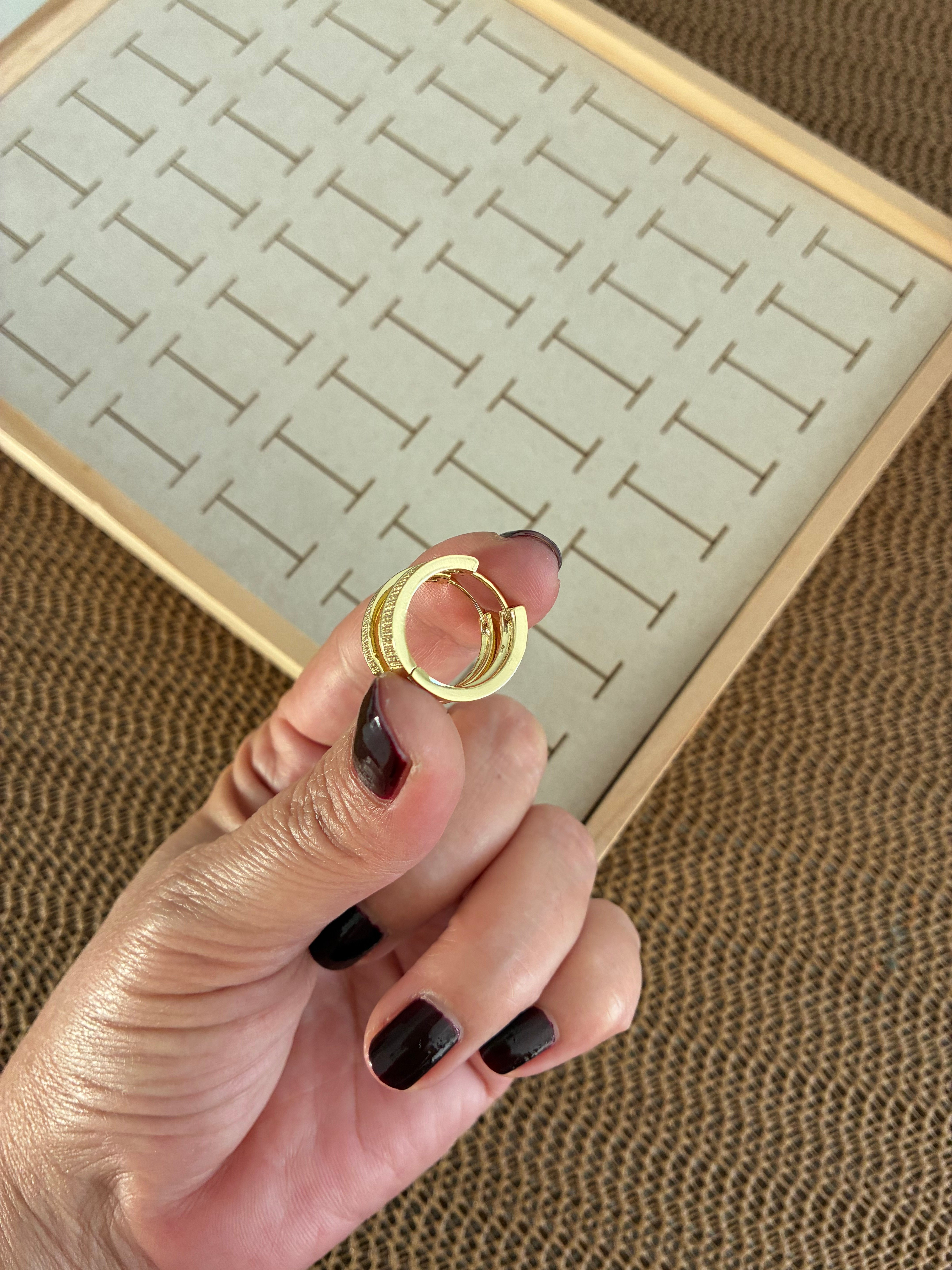 Vip Gold Zirkon Taşlı Ortası Hasır Halka Küpe
