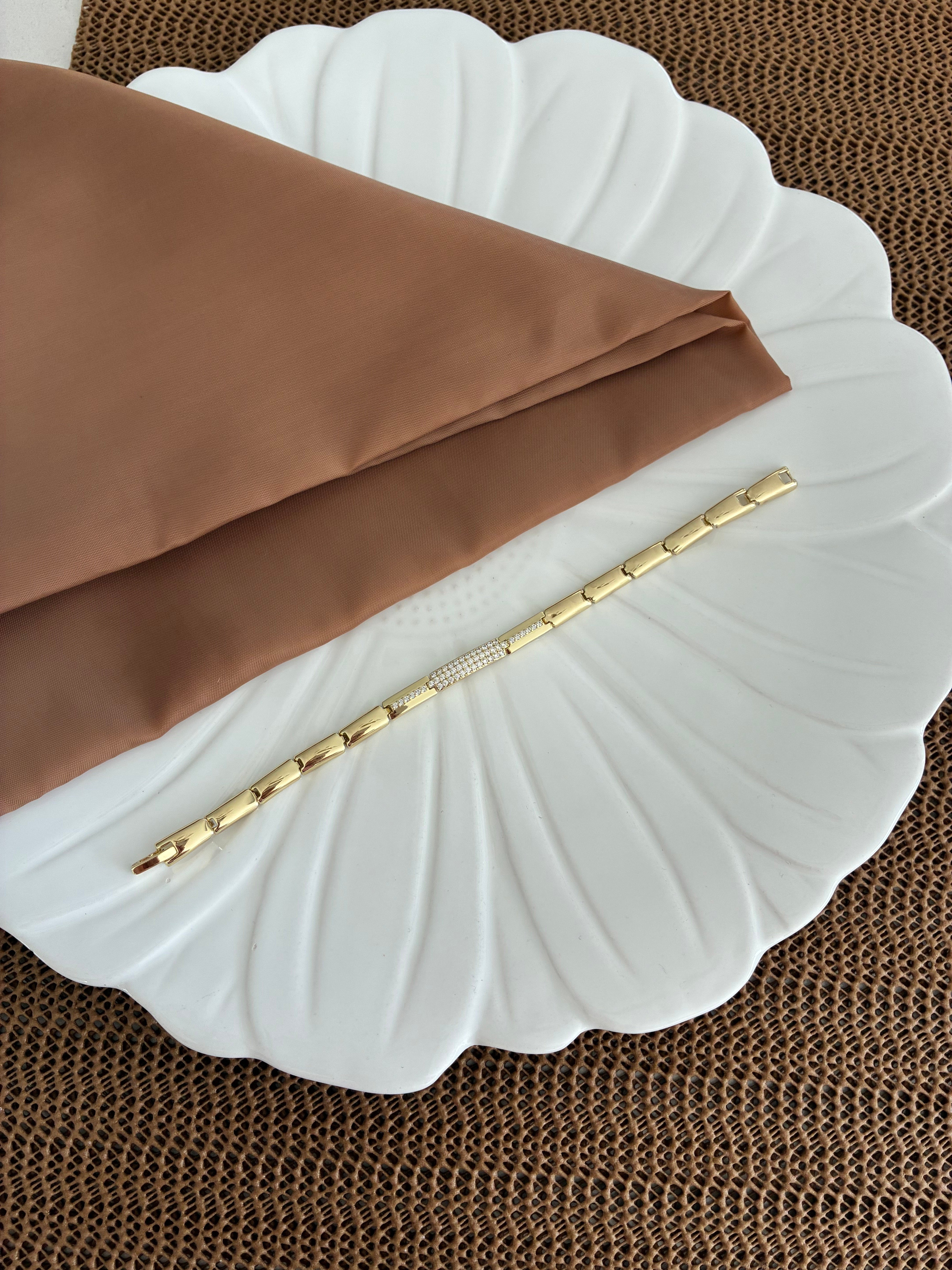 Vip Gold Zirkon Taşlı Plaka Bileklik