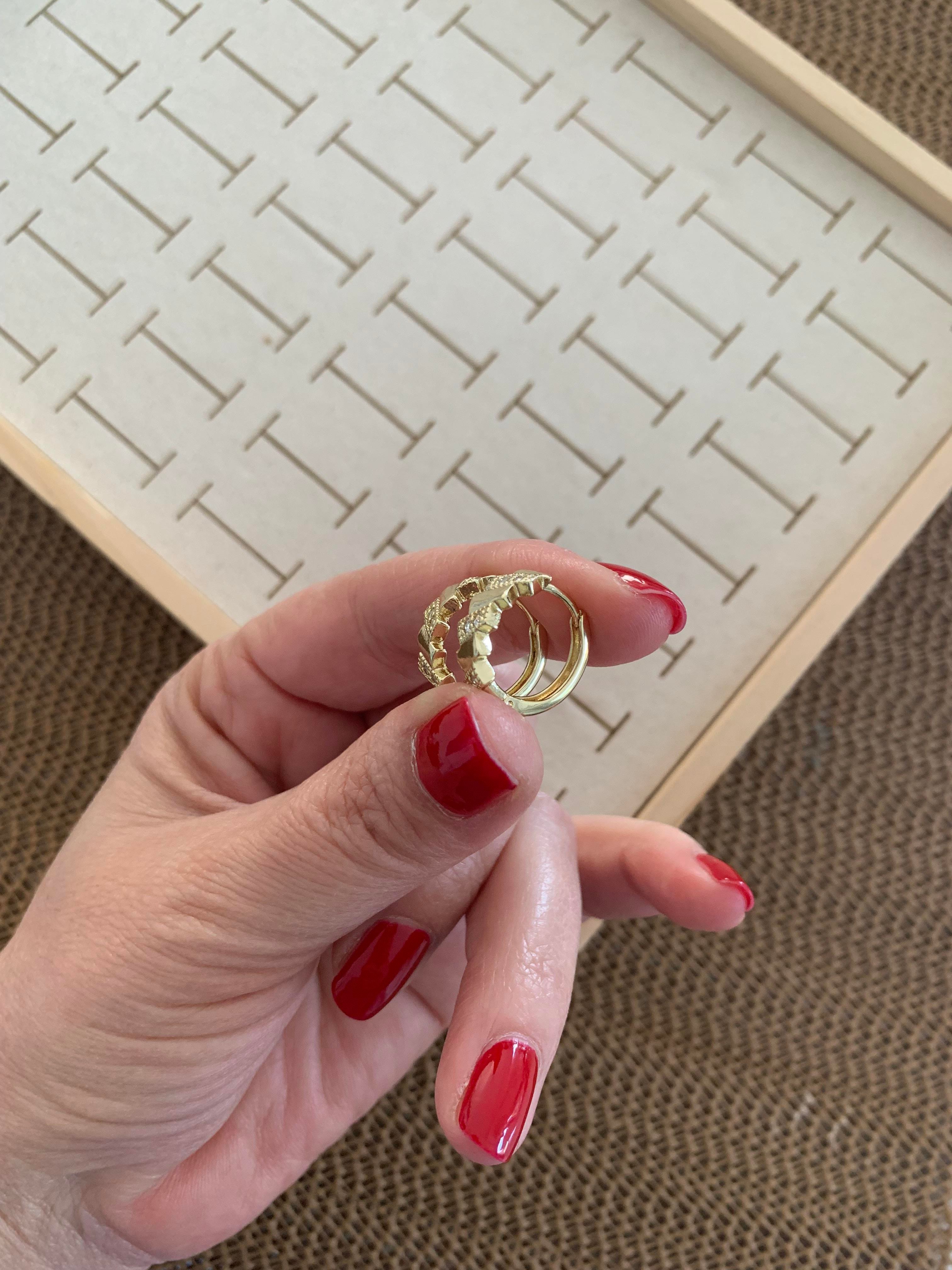 Vip Gold Zirkon Taşlı Plaka Çizgili Halka Küpe
