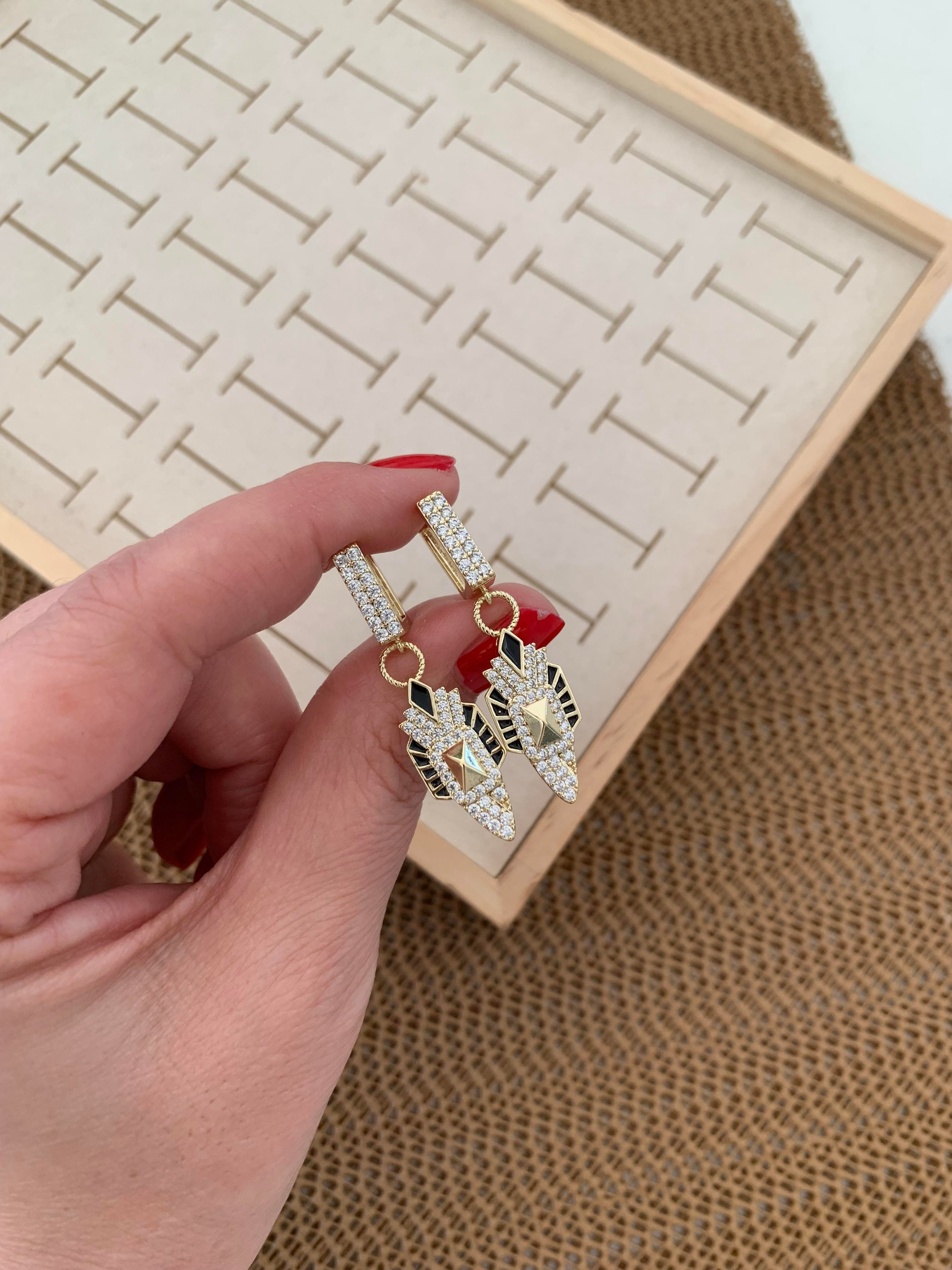 Vip Gold Zirkon Taşlı Siyah Mineli Charm Tasarım Küpe