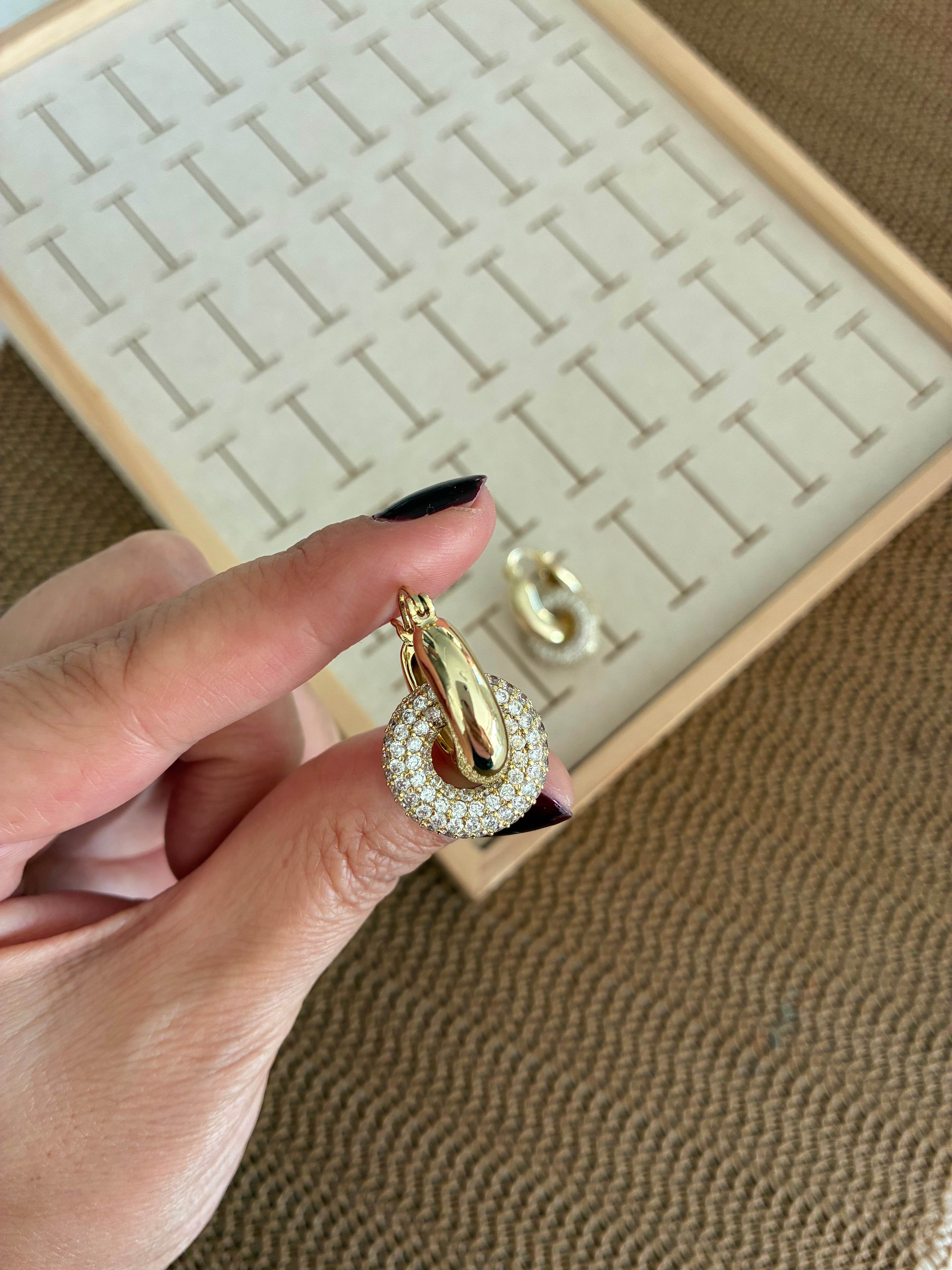 Vip Gold Zirkon Taşlı Tasarım Küpe