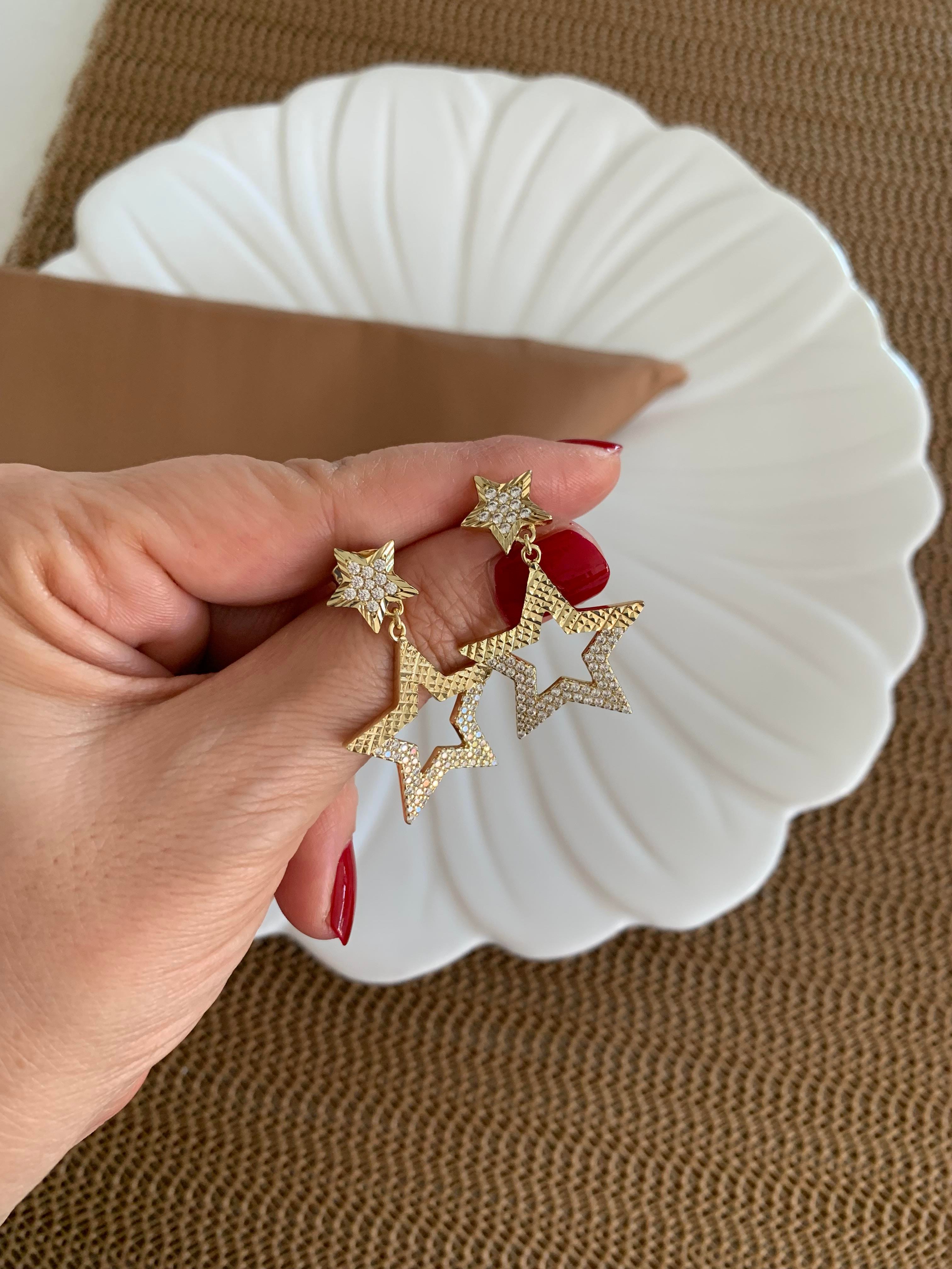 Vip Gold Zirkon Taşlı Tırtıklı Yıldız Tasarım Küpe