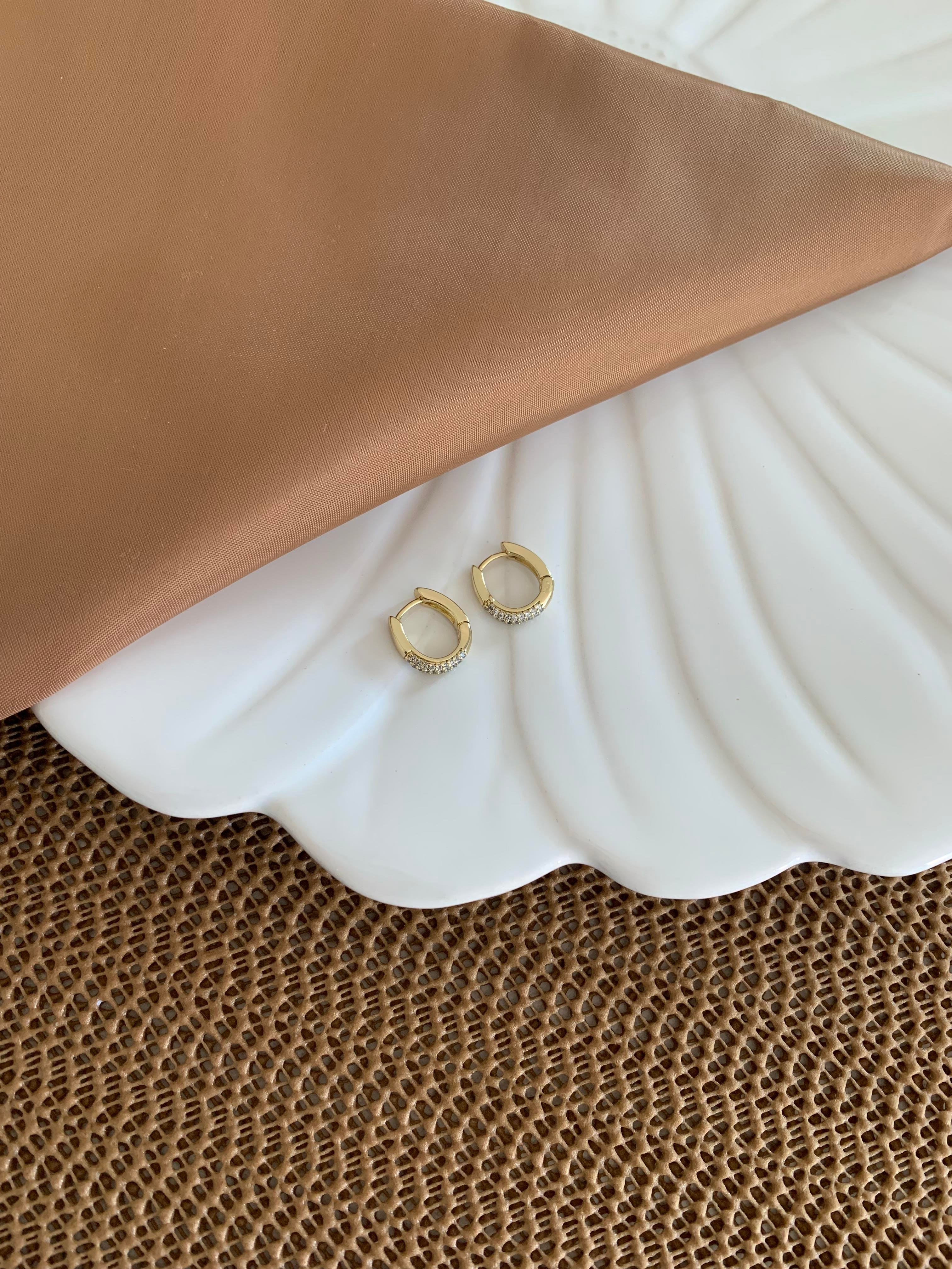 Vip Gold Zirkon Taşlı U Küpe