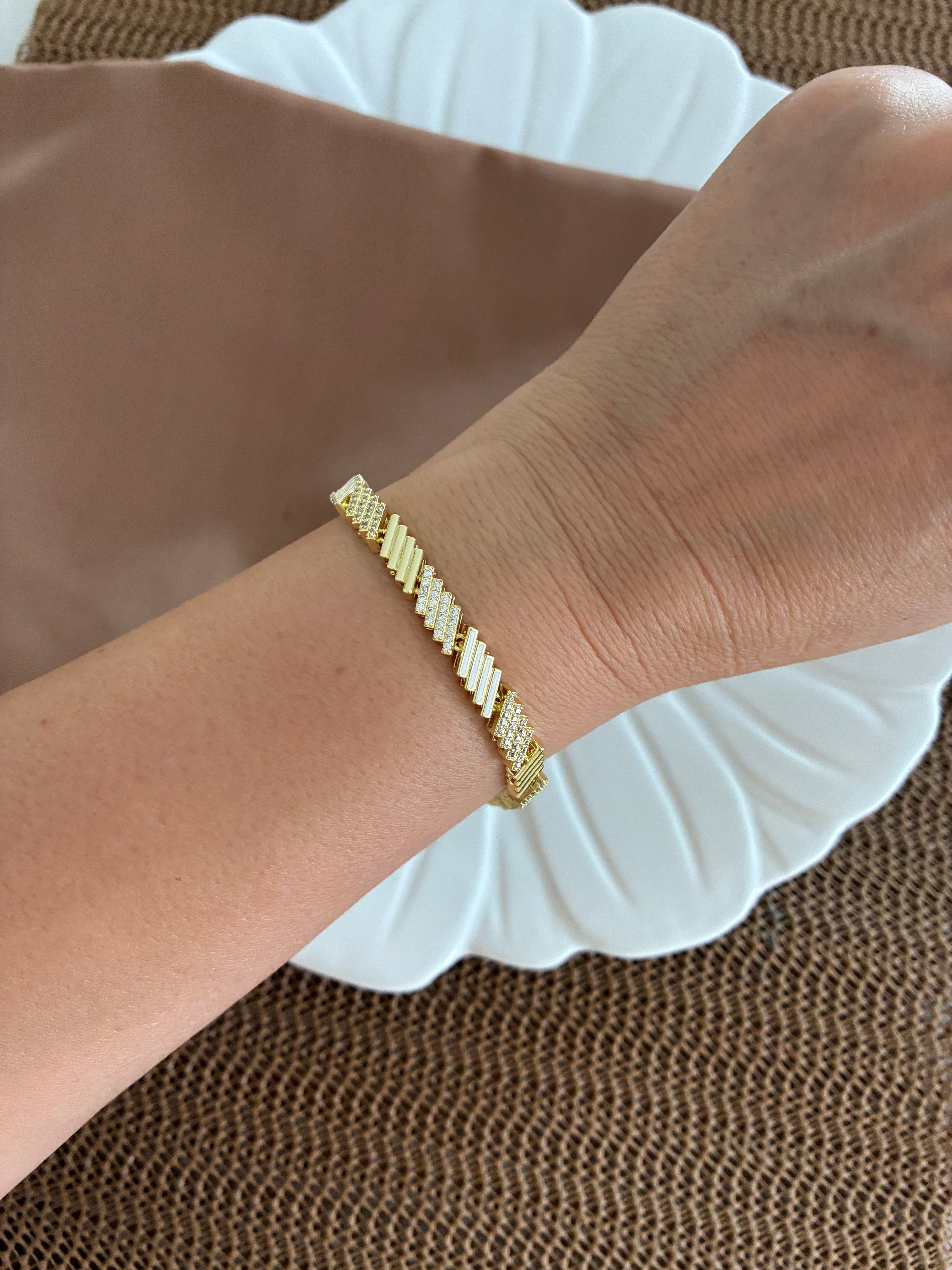 Vip Gold Zirkon Taşlı Zikzak Desenli Bileklik