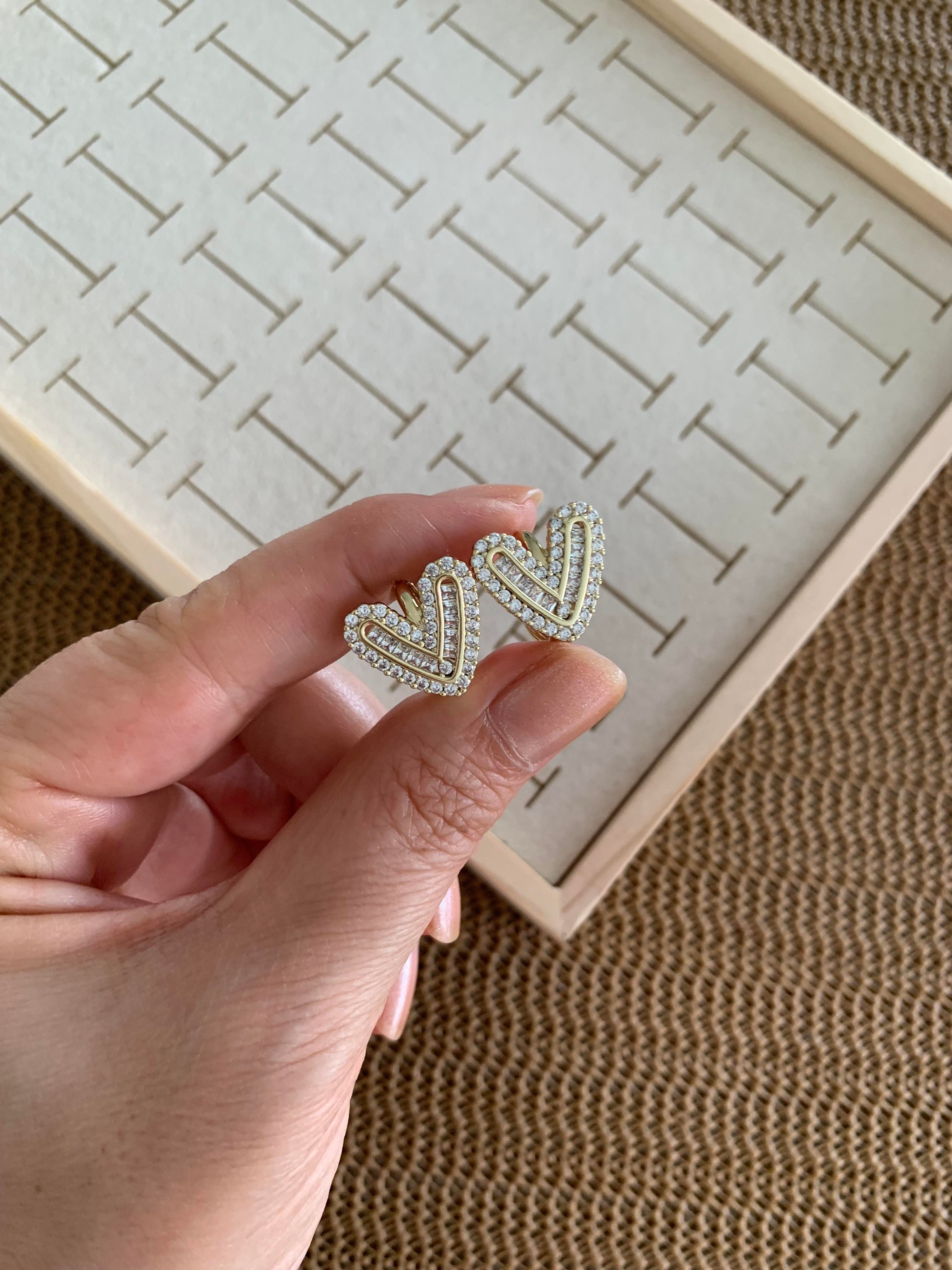 Vip Gold Zirkon Ve Baget Detaylı Kalp Küpe