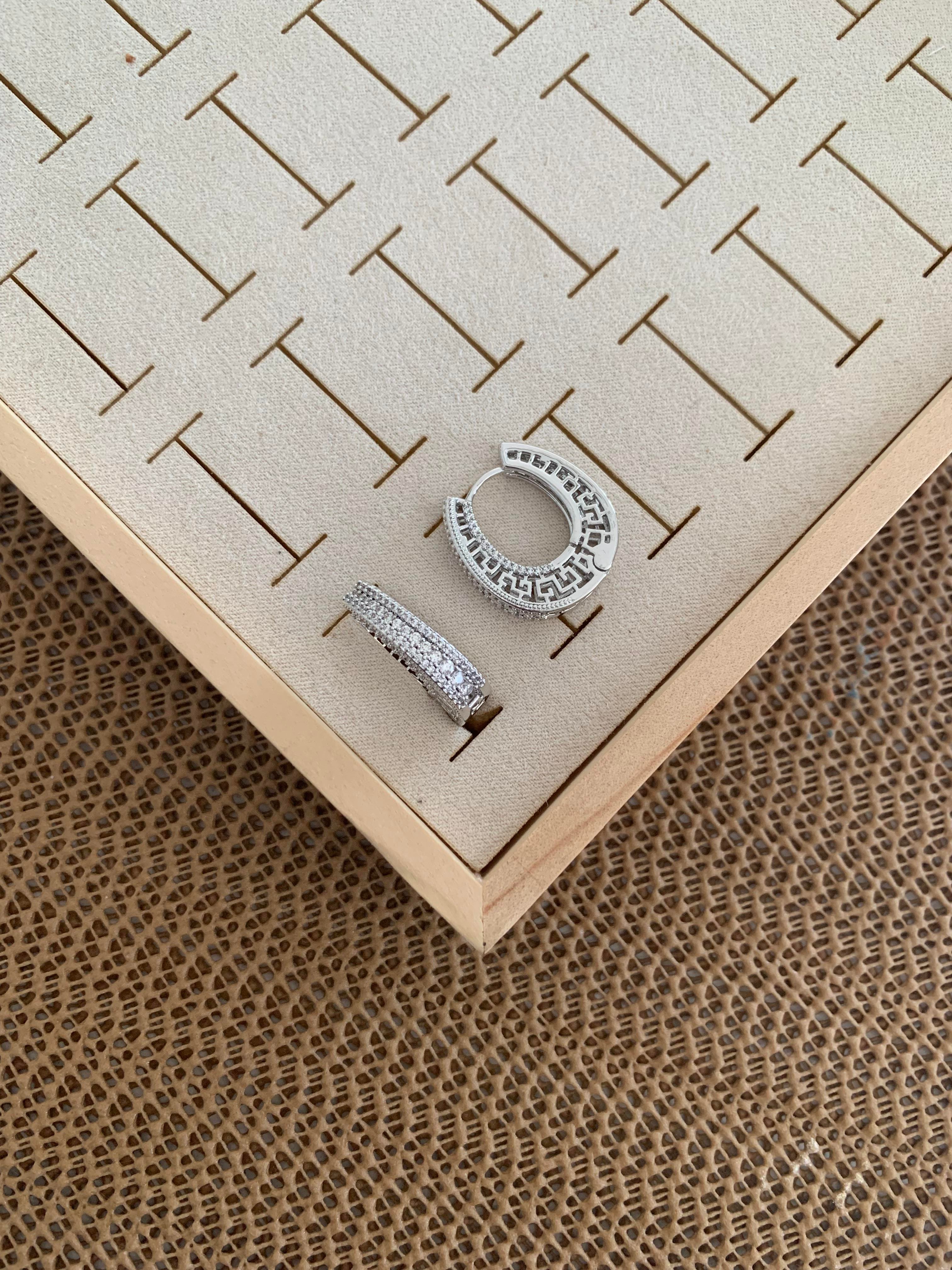 Vip Gümüş Zirkon Taşlı Tasarım Oval Küpe