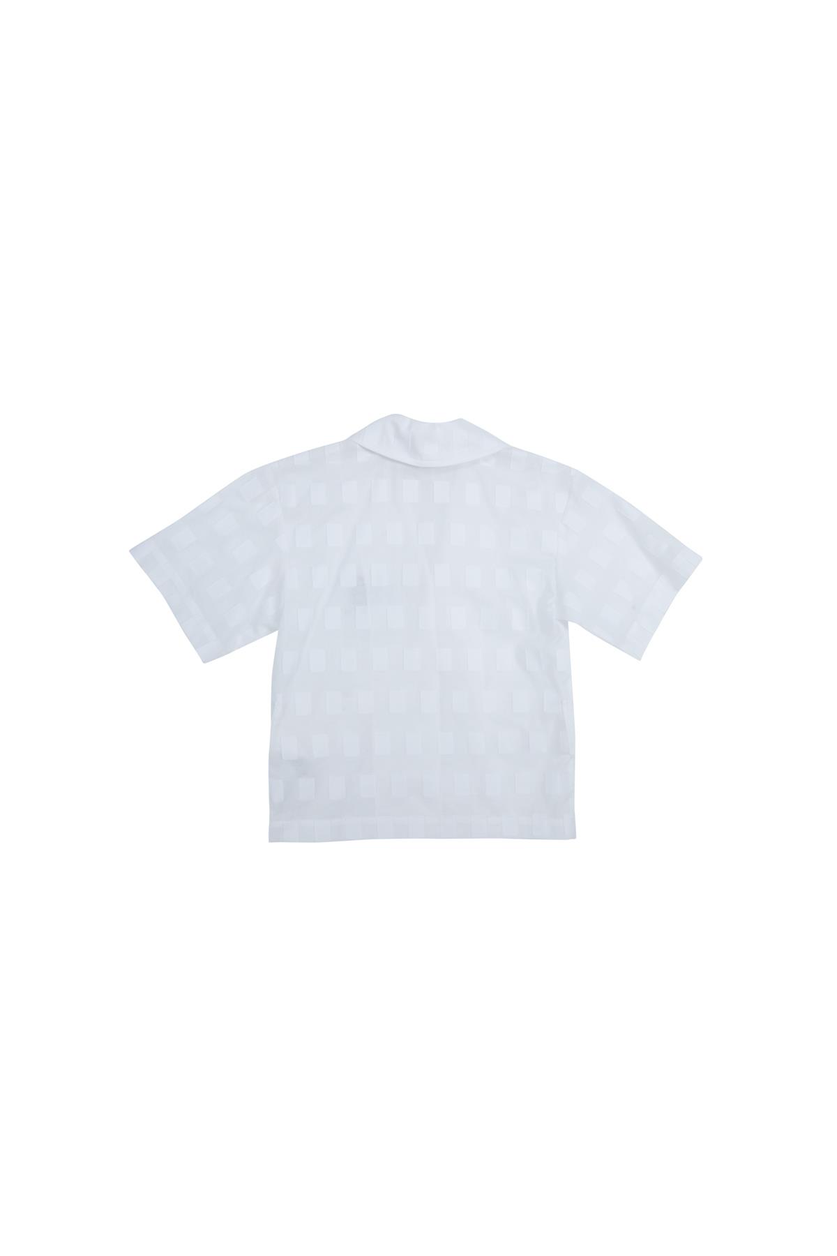 Aplike Nakışlı Yarım Kollu Beyaz Gömlek