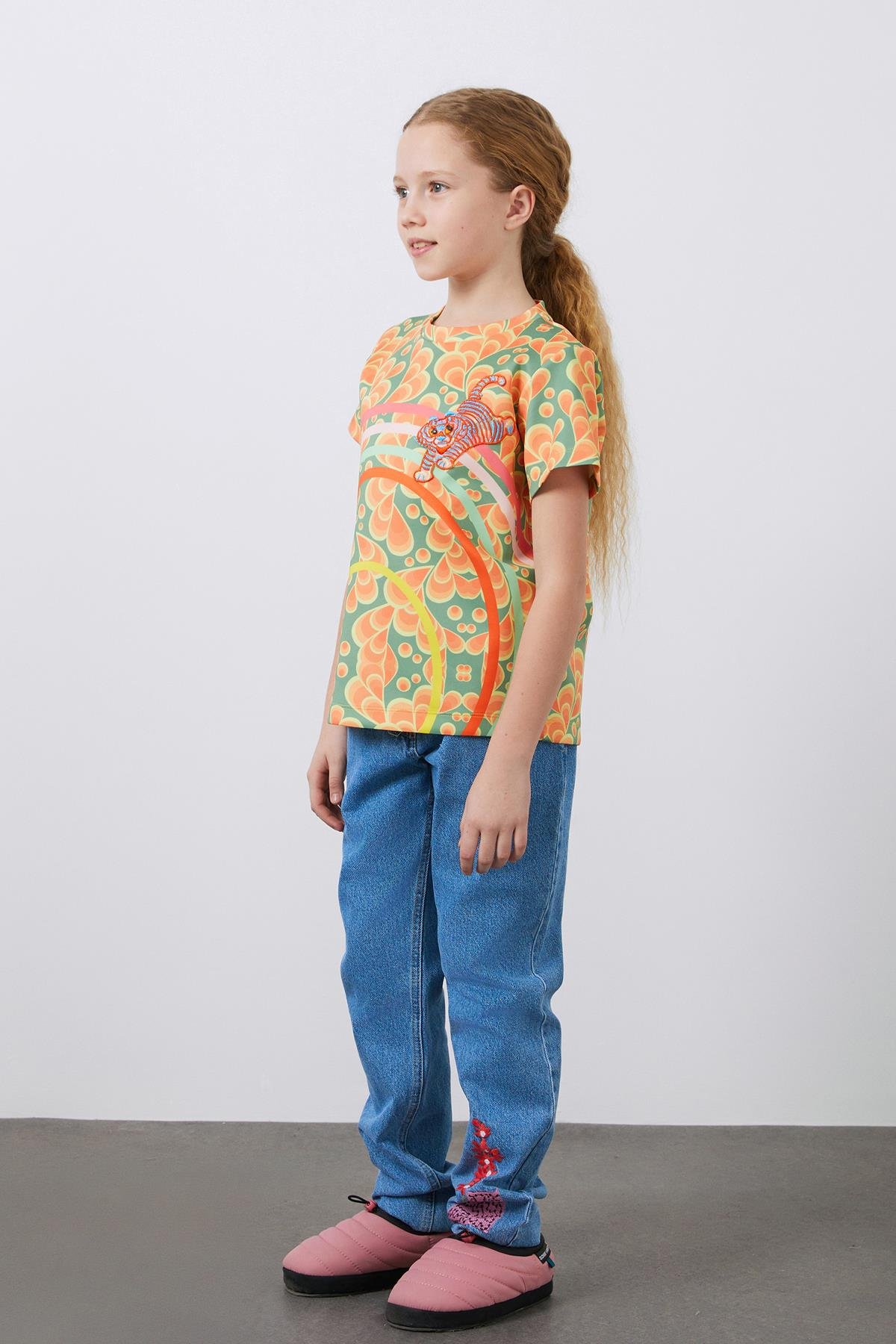 Aplike Ve Retro Desenli Kız Çocuk Tshırt