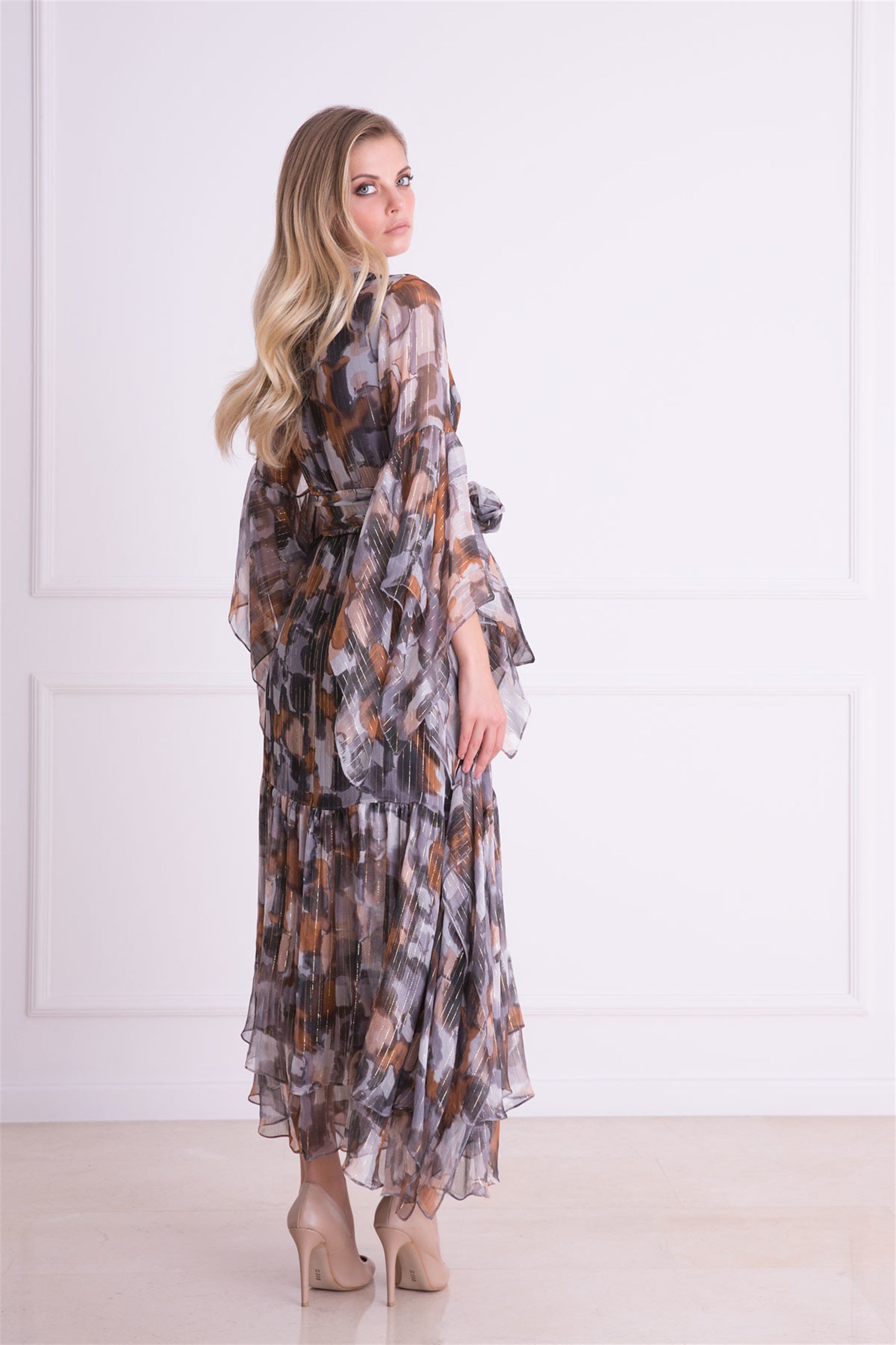 Asimetrik Kesim V Yaka İpekli Kumaş Uzun Elbise