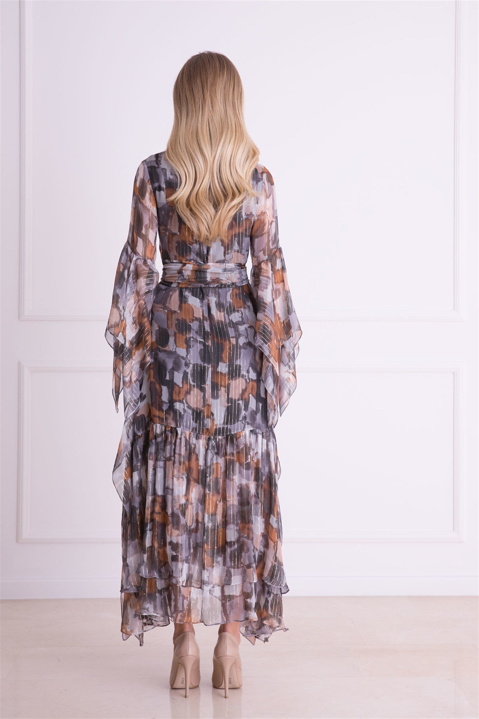 Asimetrik Kesim V Yaka İpekli Kumaş Uzun Elbise