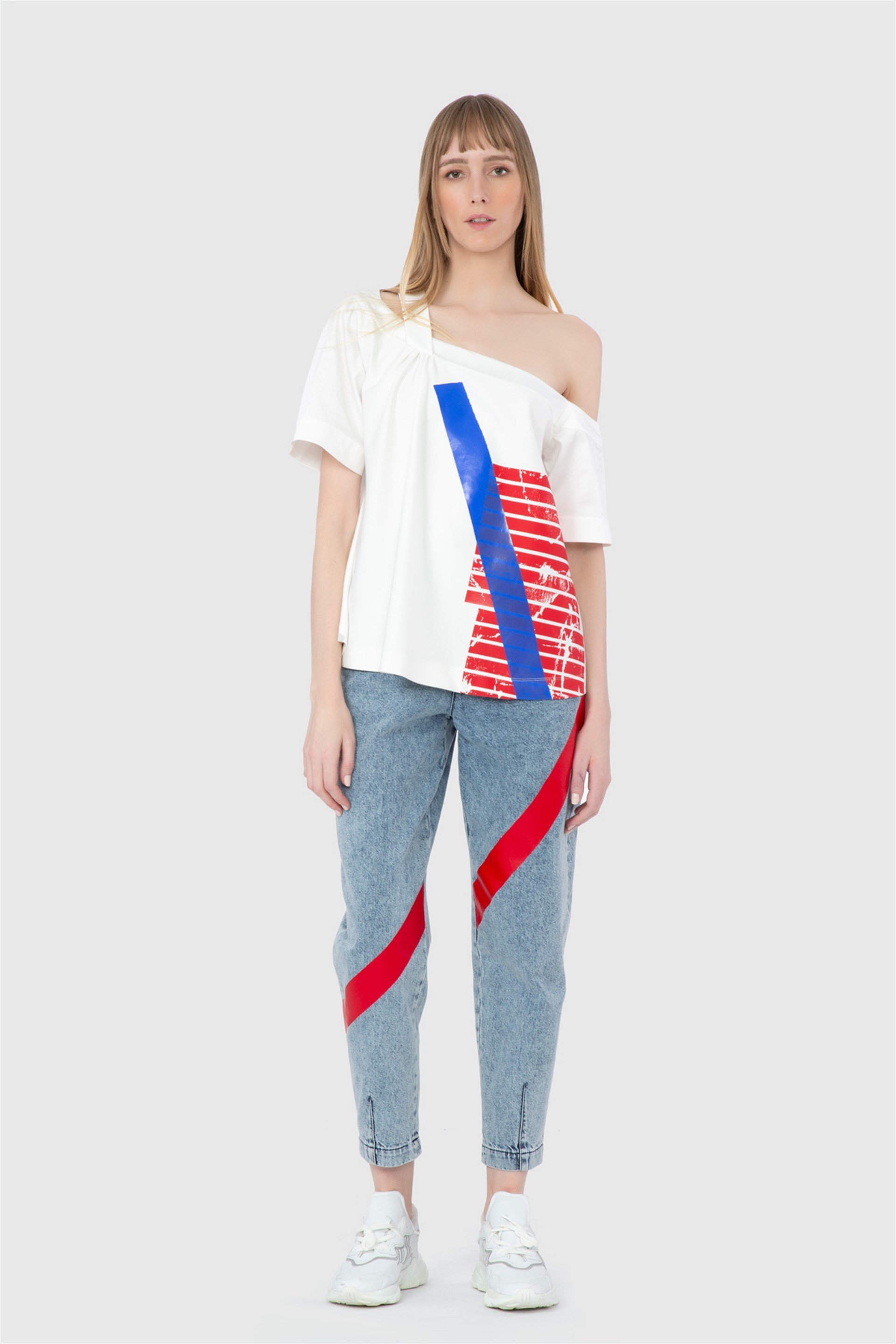 Baskı Detaylı Omuz Ekru Bluz