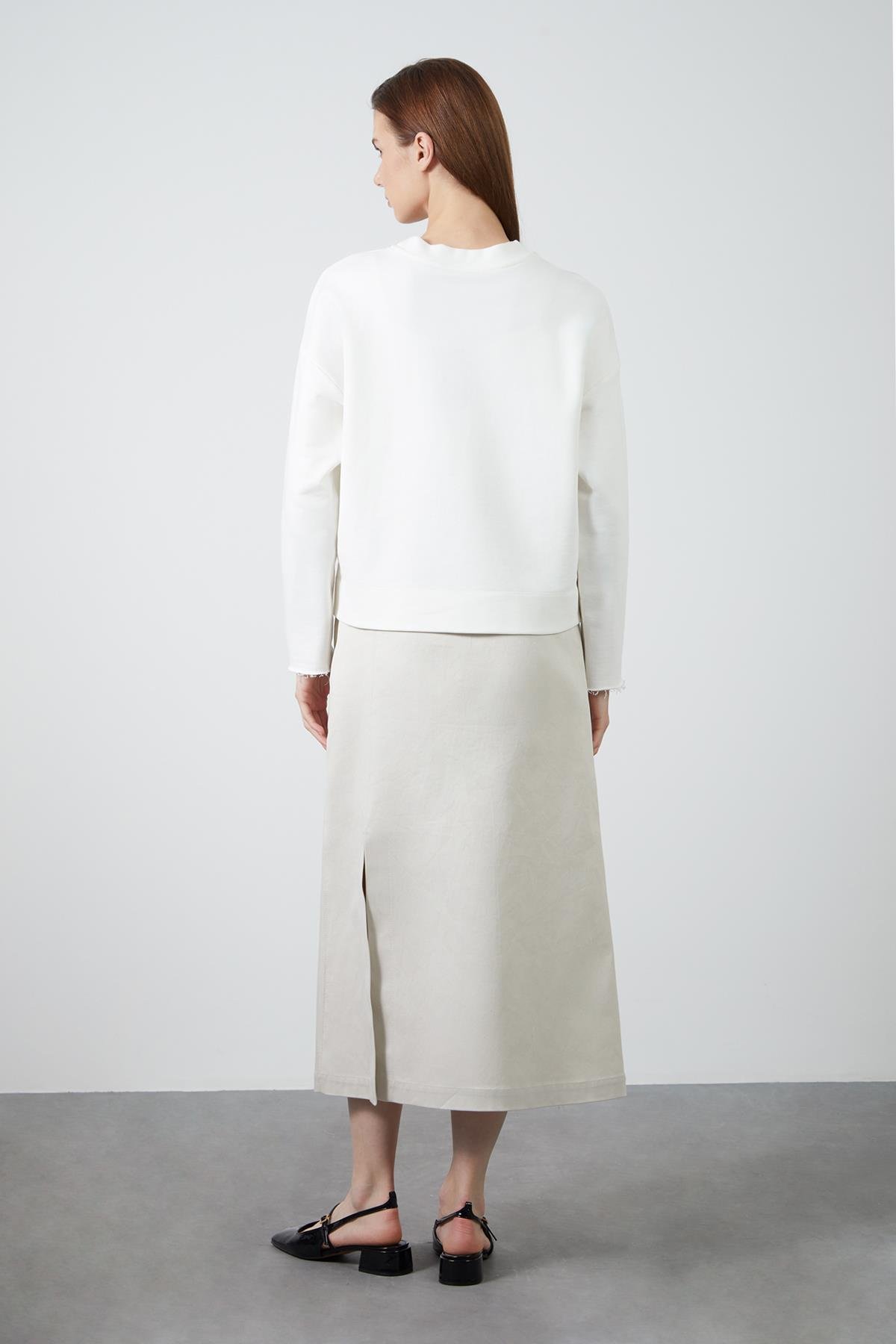 Baskı Ve İşleme Detaylı Ekru Sweatshırt