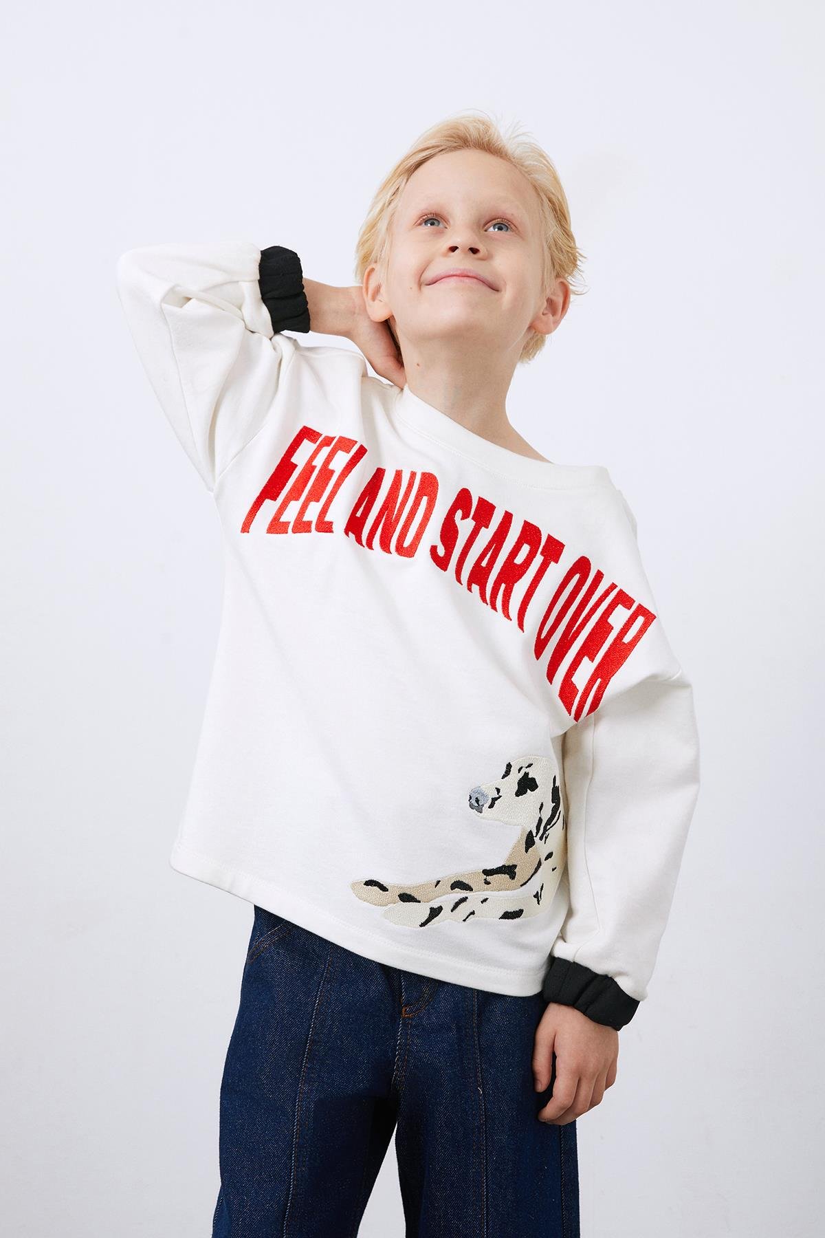 Beden Nakış Detaylı Ekru Unisex Çocuk Sweatshirt