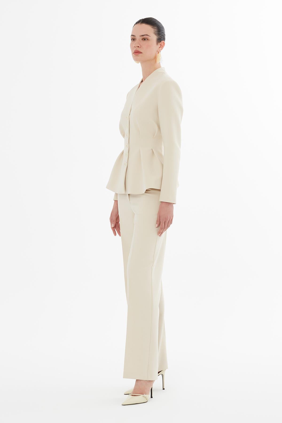 Bej Mono Kapama Cepli Ceket Ve Havuç Pantolon