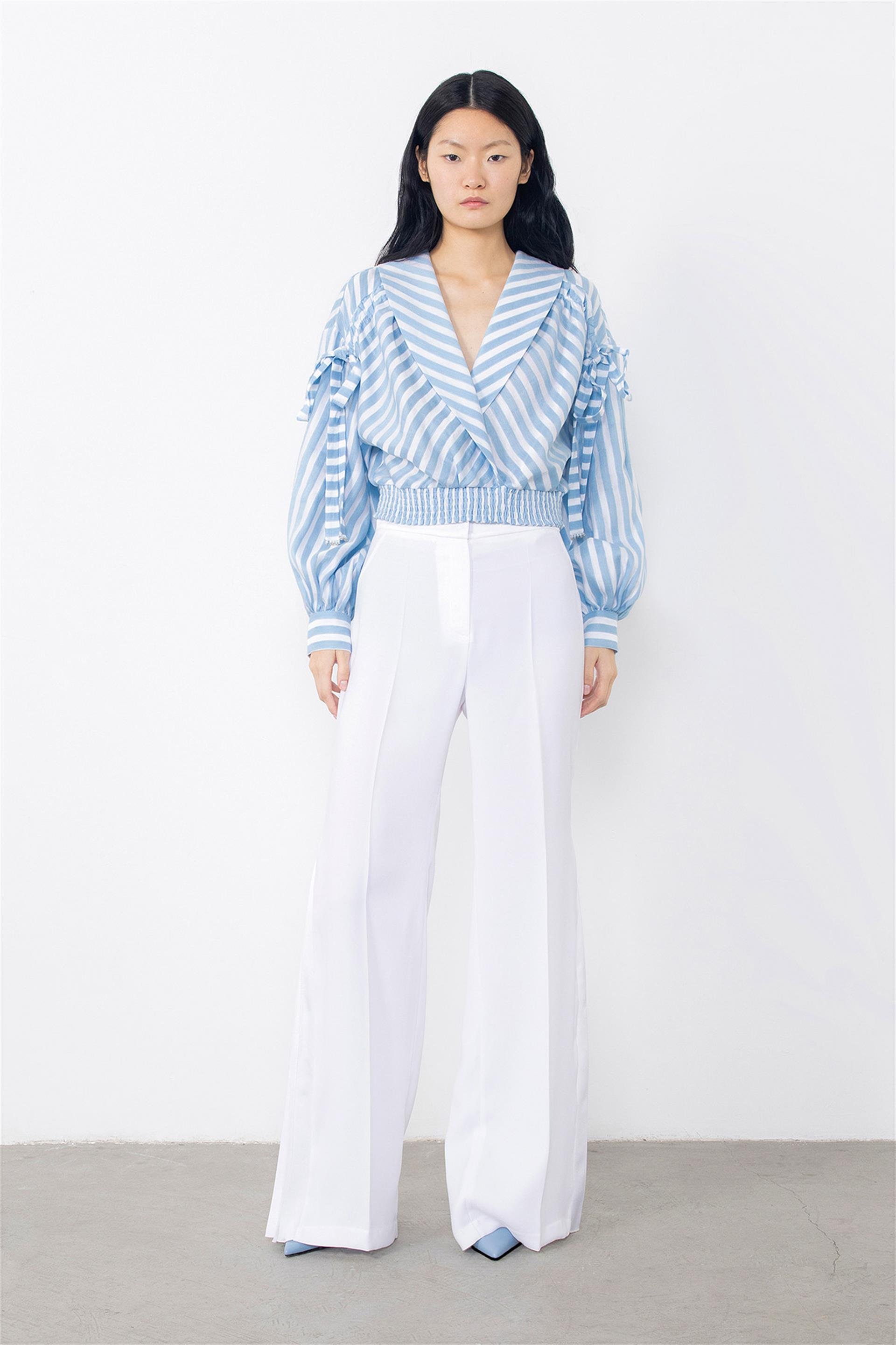 Beli Lastikli Şal Yaka Mavi Bluz