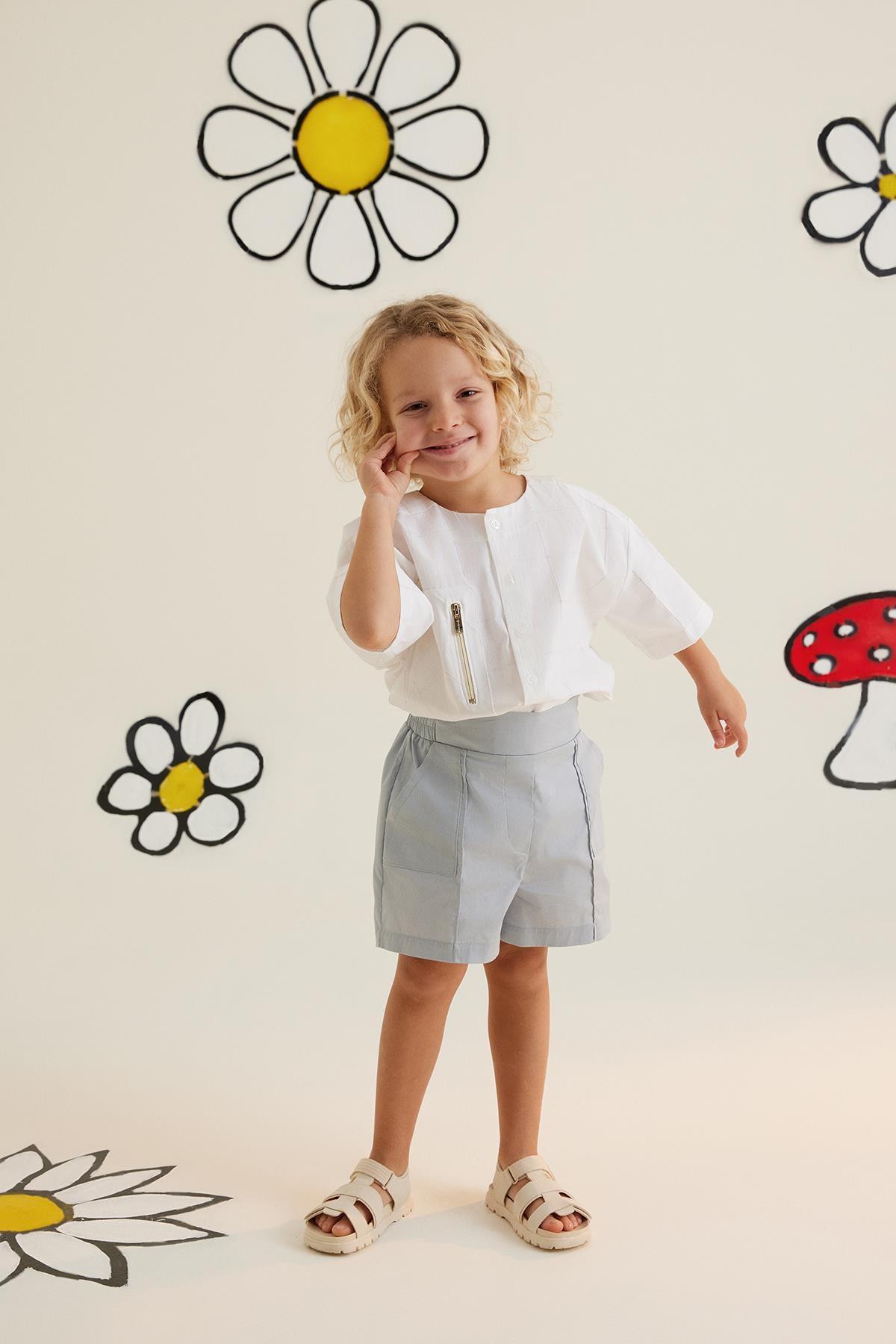 Gray Shorts With Elasticated Waist, Side, And Hem Pockets