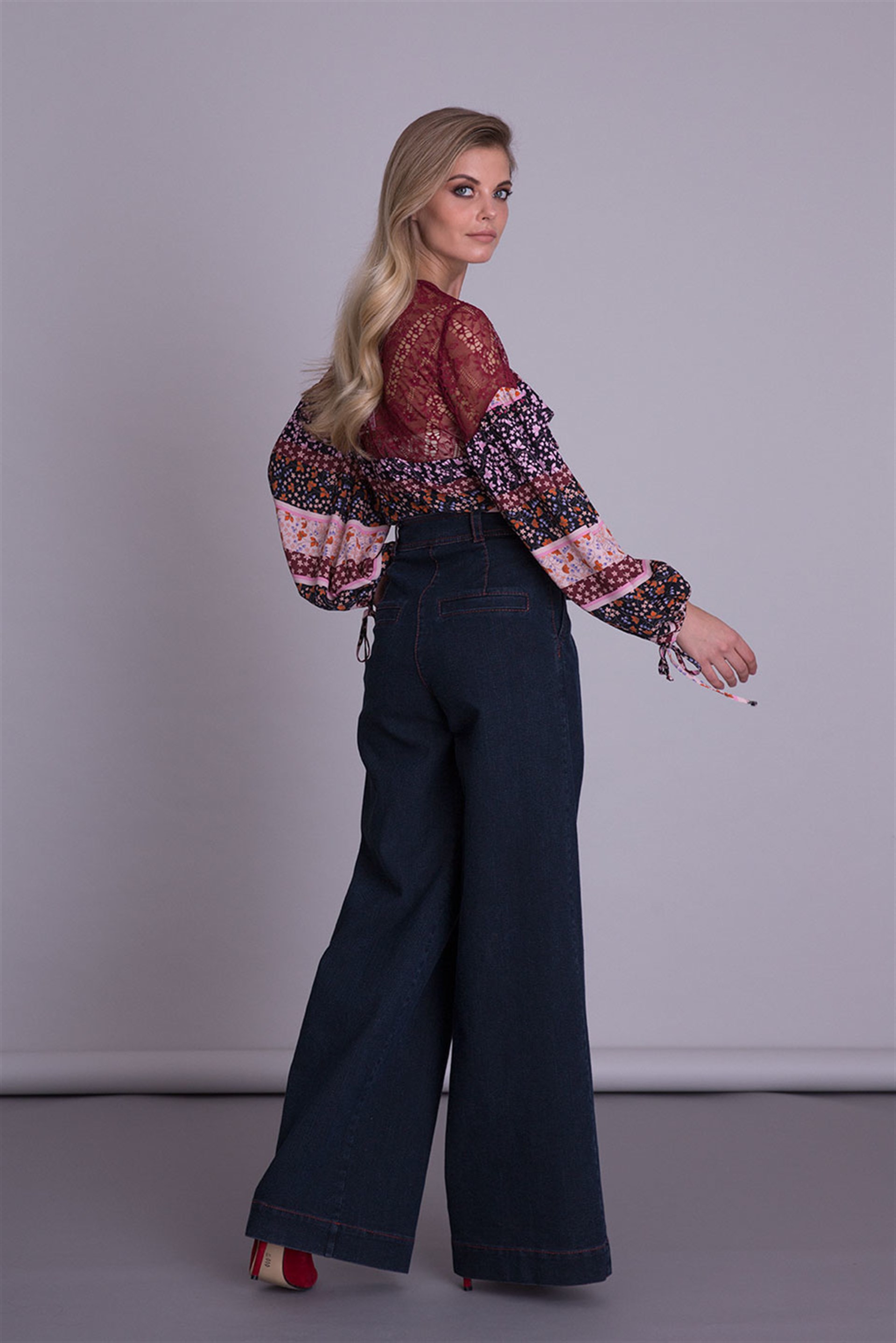 Ankle Detailed Lace Long Sleeve Blouse