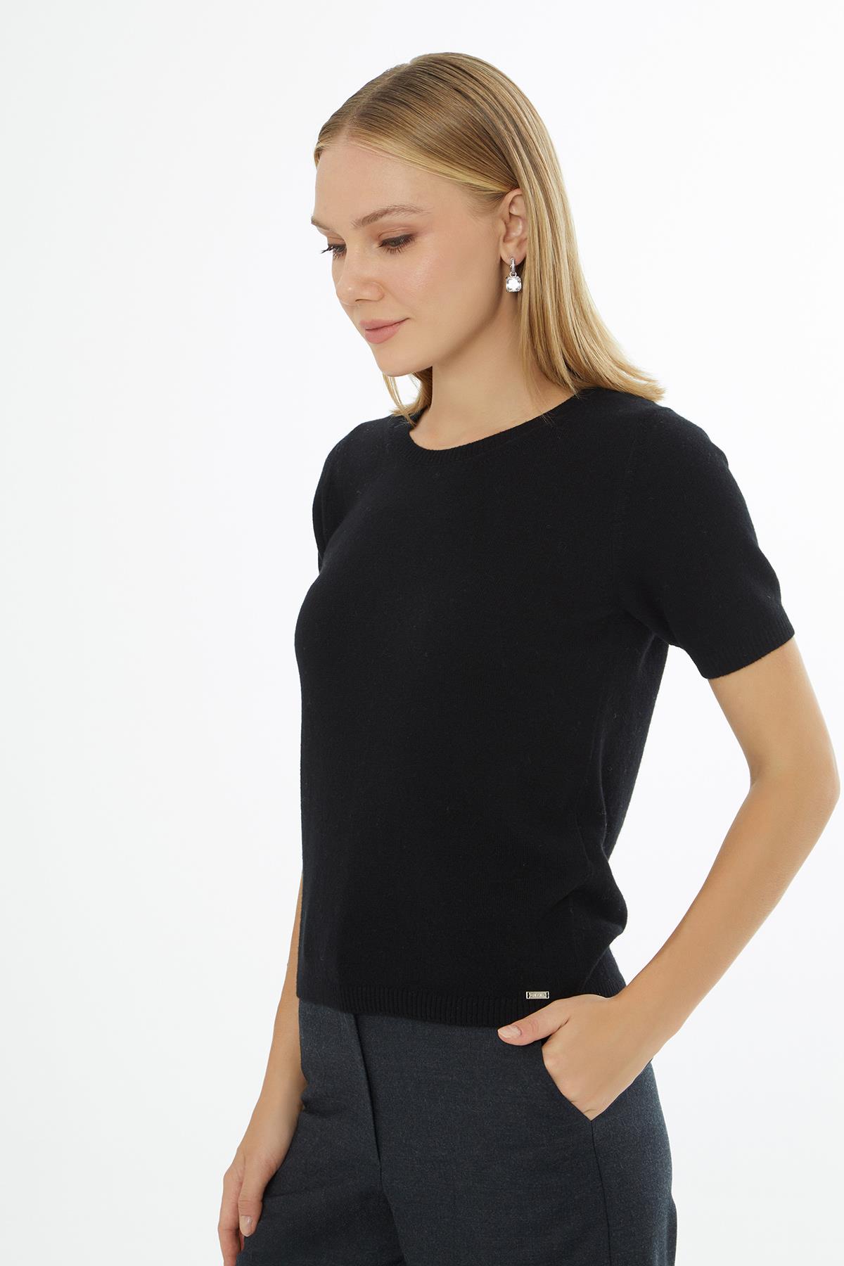 Black Short-Sleeve Crew Neck Blouse