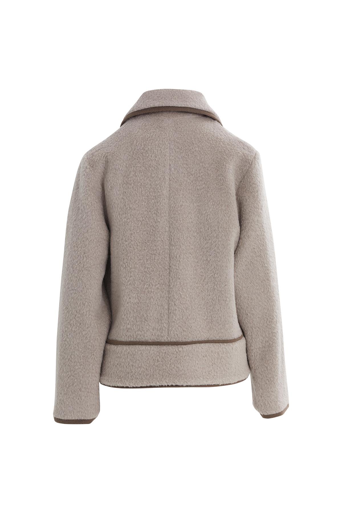 Biye Detaylı Gömlek Yaka Ekru Ceket