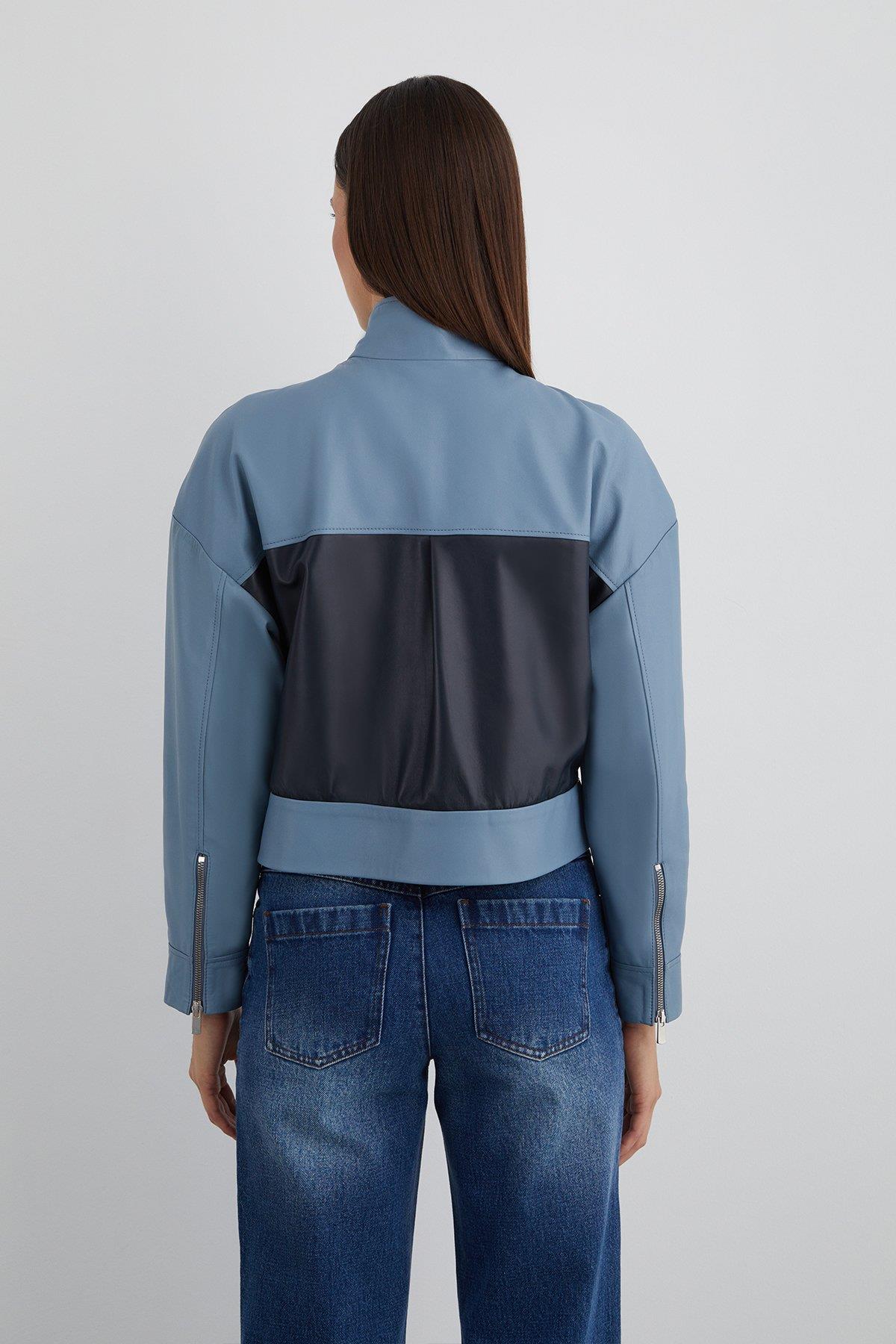 Dik Yaka Kutu Form Siyah Deri Ceket