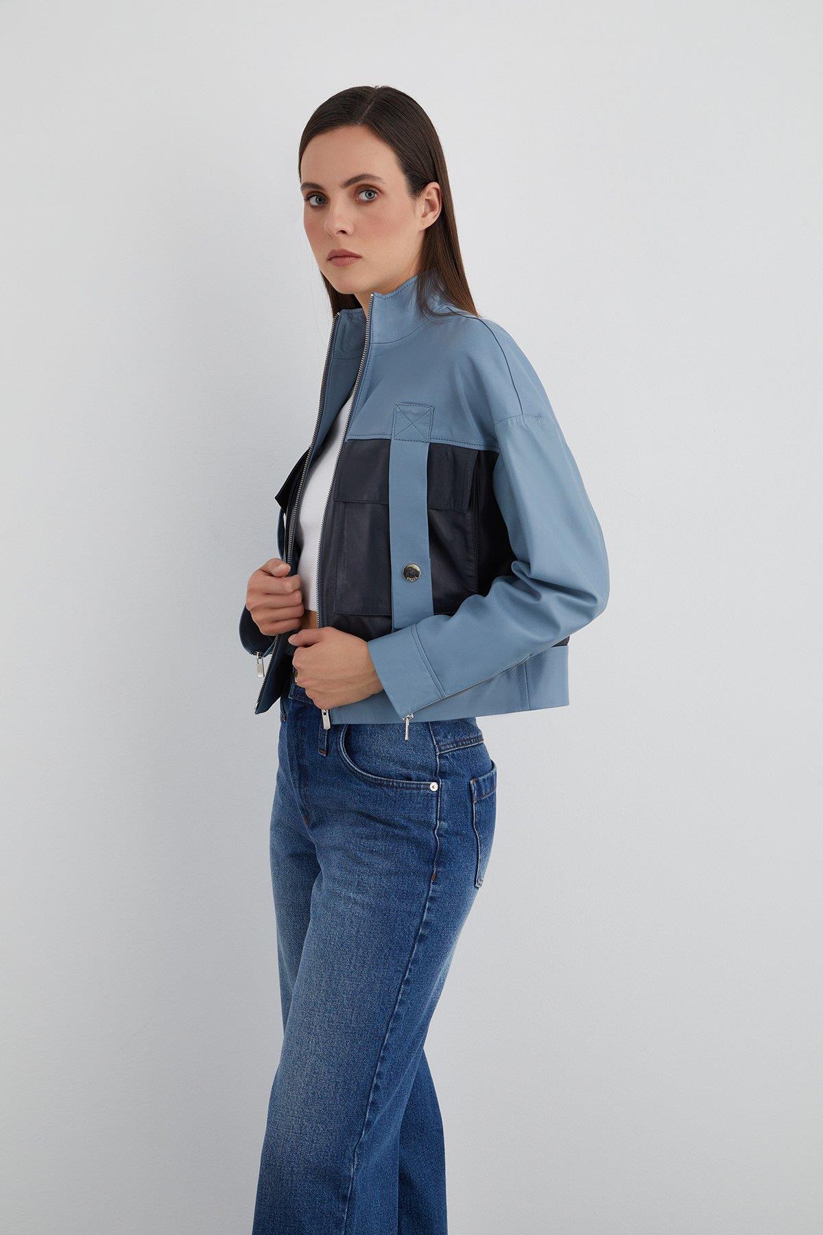 Dik Yaka Kutu Form Siyah Deri Ceket