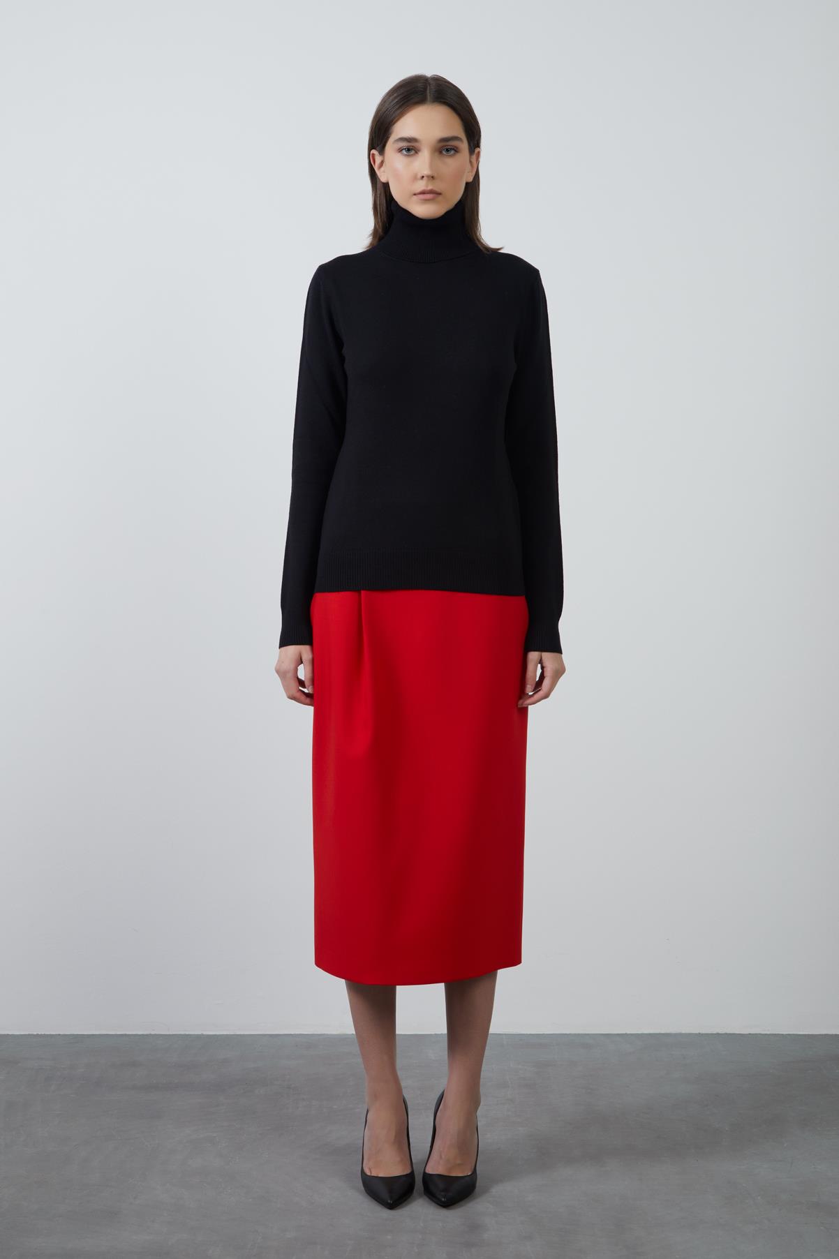 Boğazlı Siyah Kazak