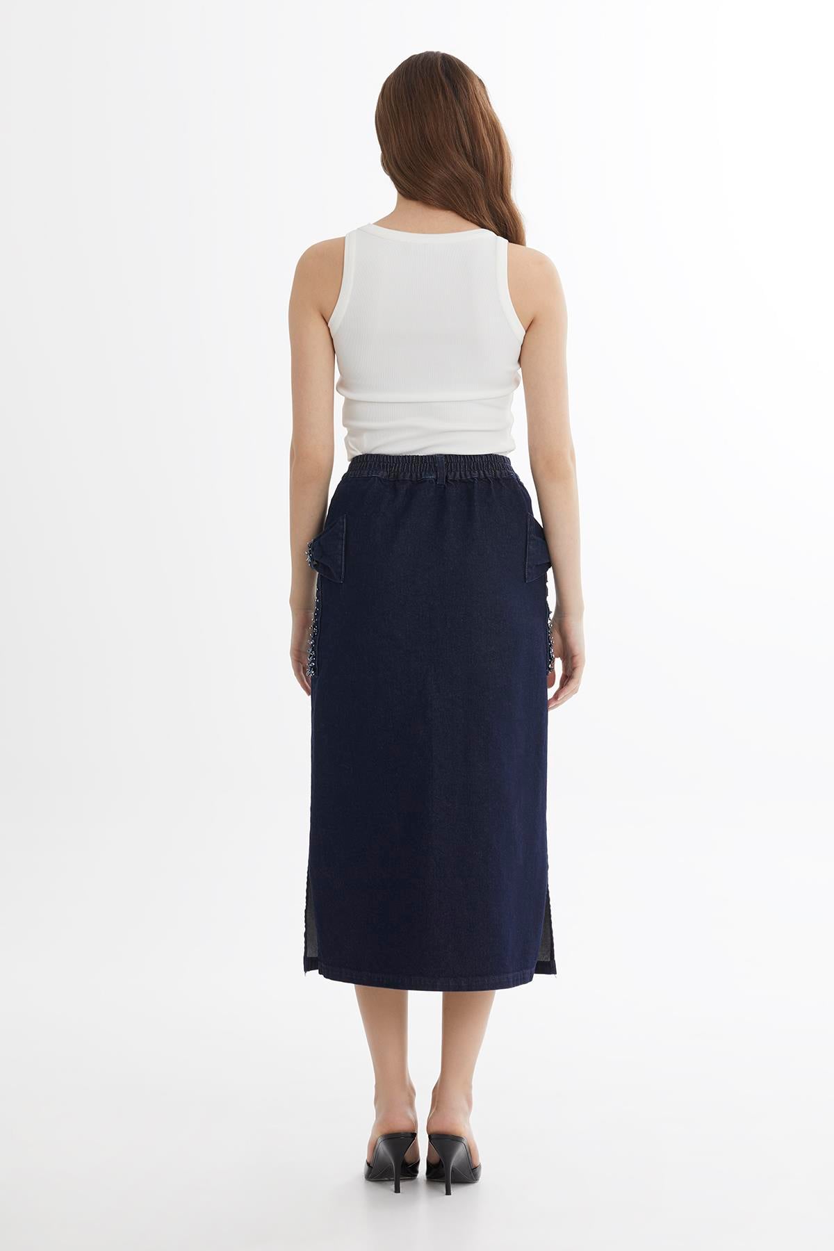 Fiyonklu İşlemeli Denim Midi Etek