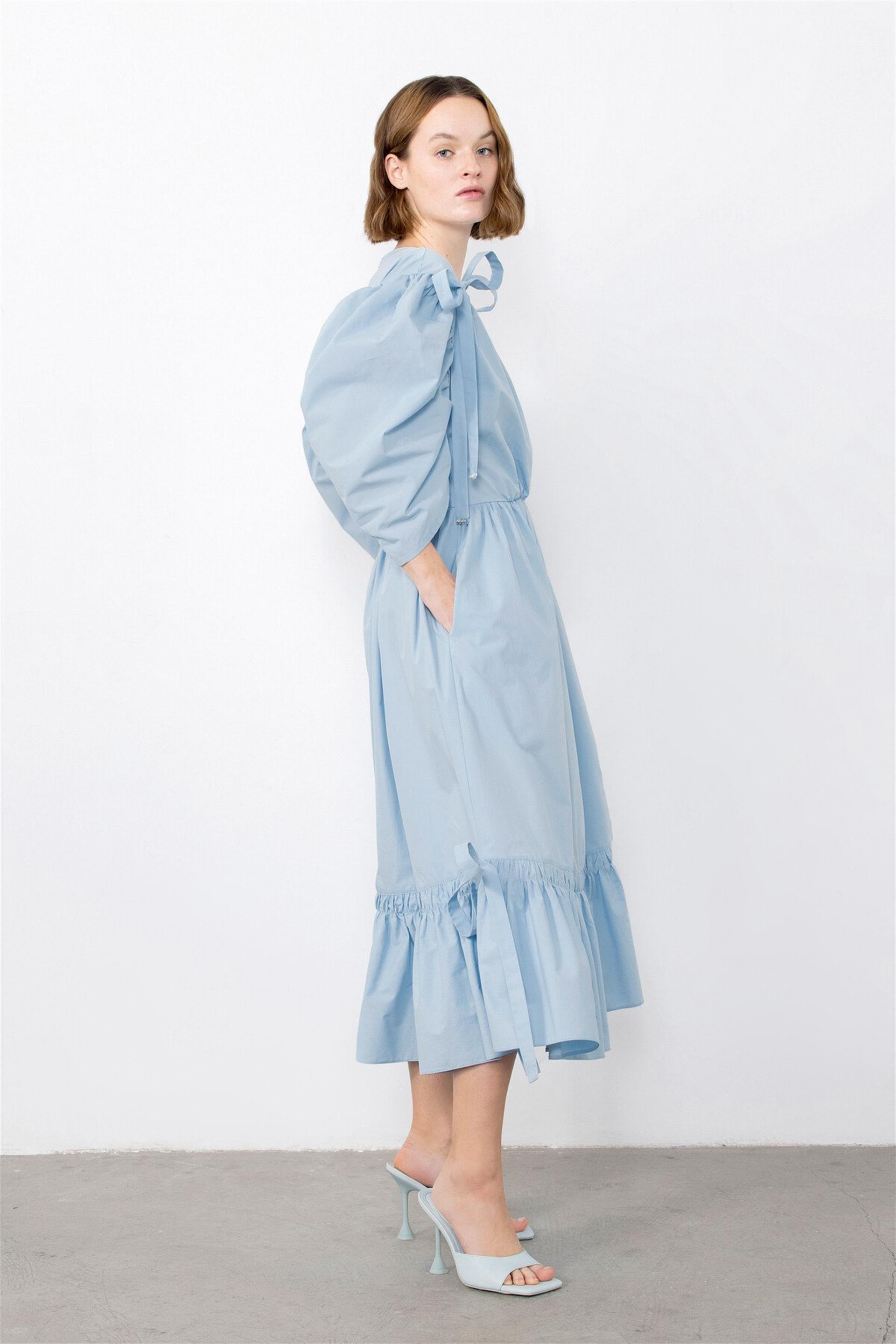 Boncuk İşlemeli Mavi Midi Elbise