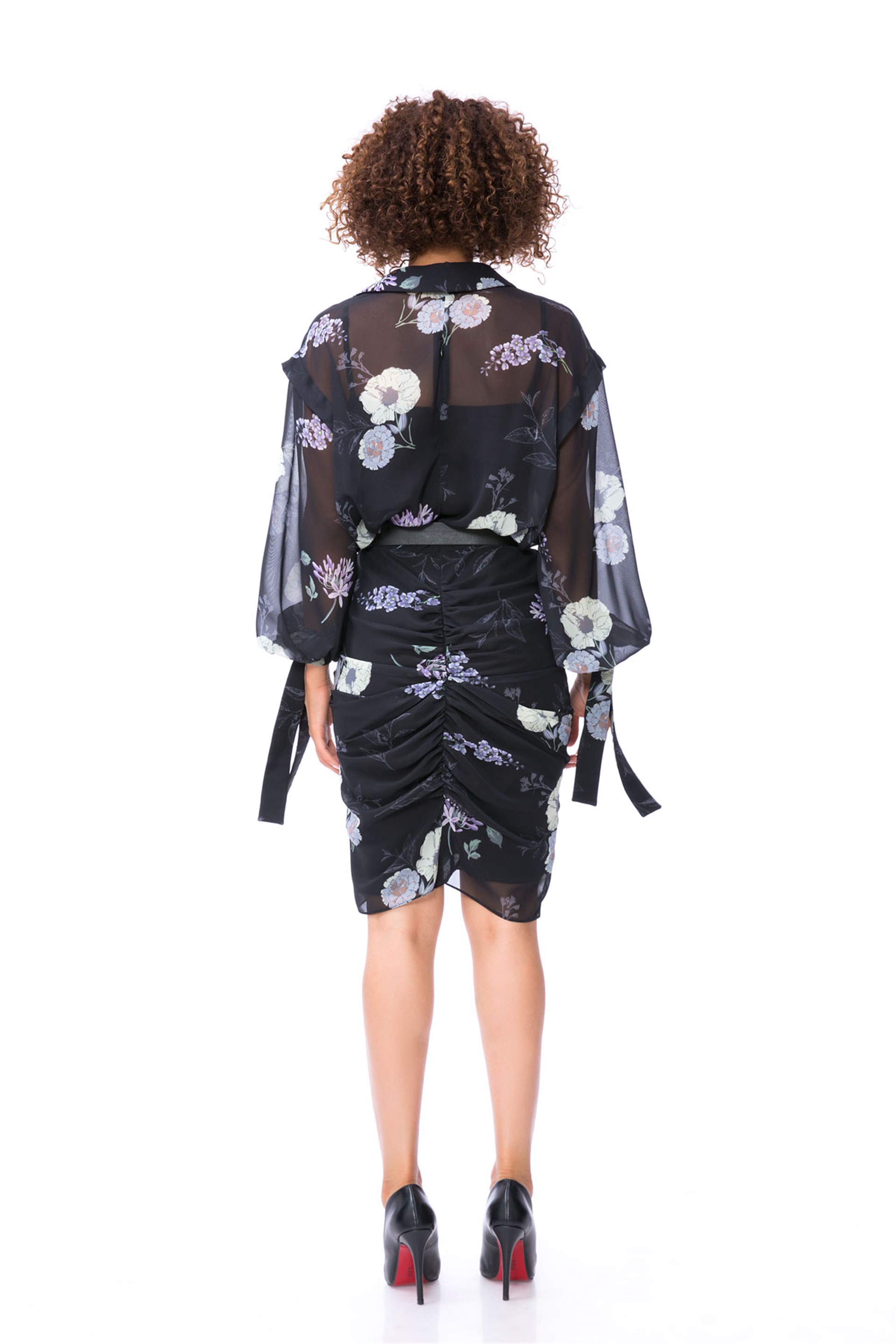 Büzgü Detaylı Kemerli  Şifon Elbise