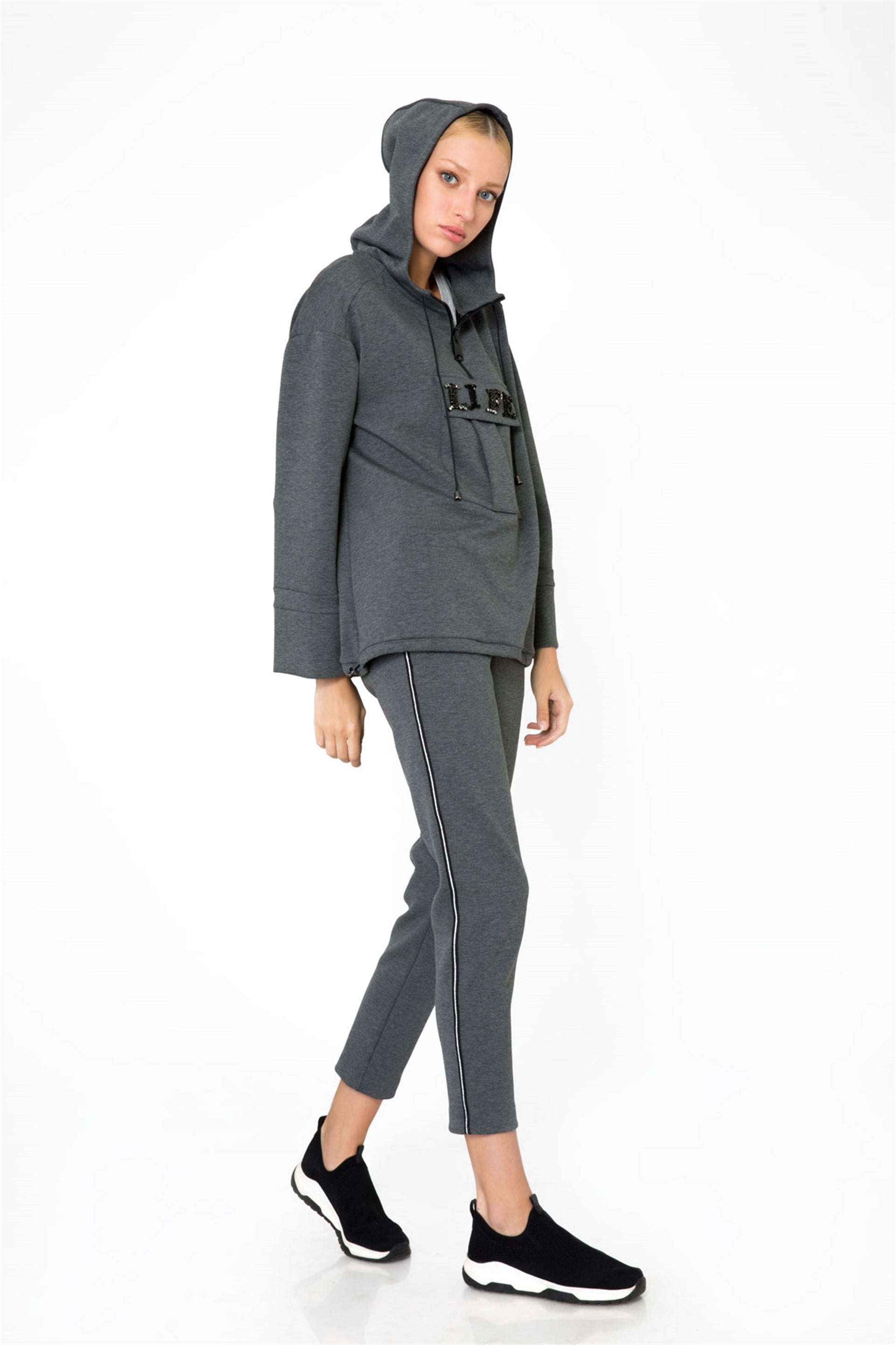 Cep Detaylı Kapüşonlu Gri Sweatshirt