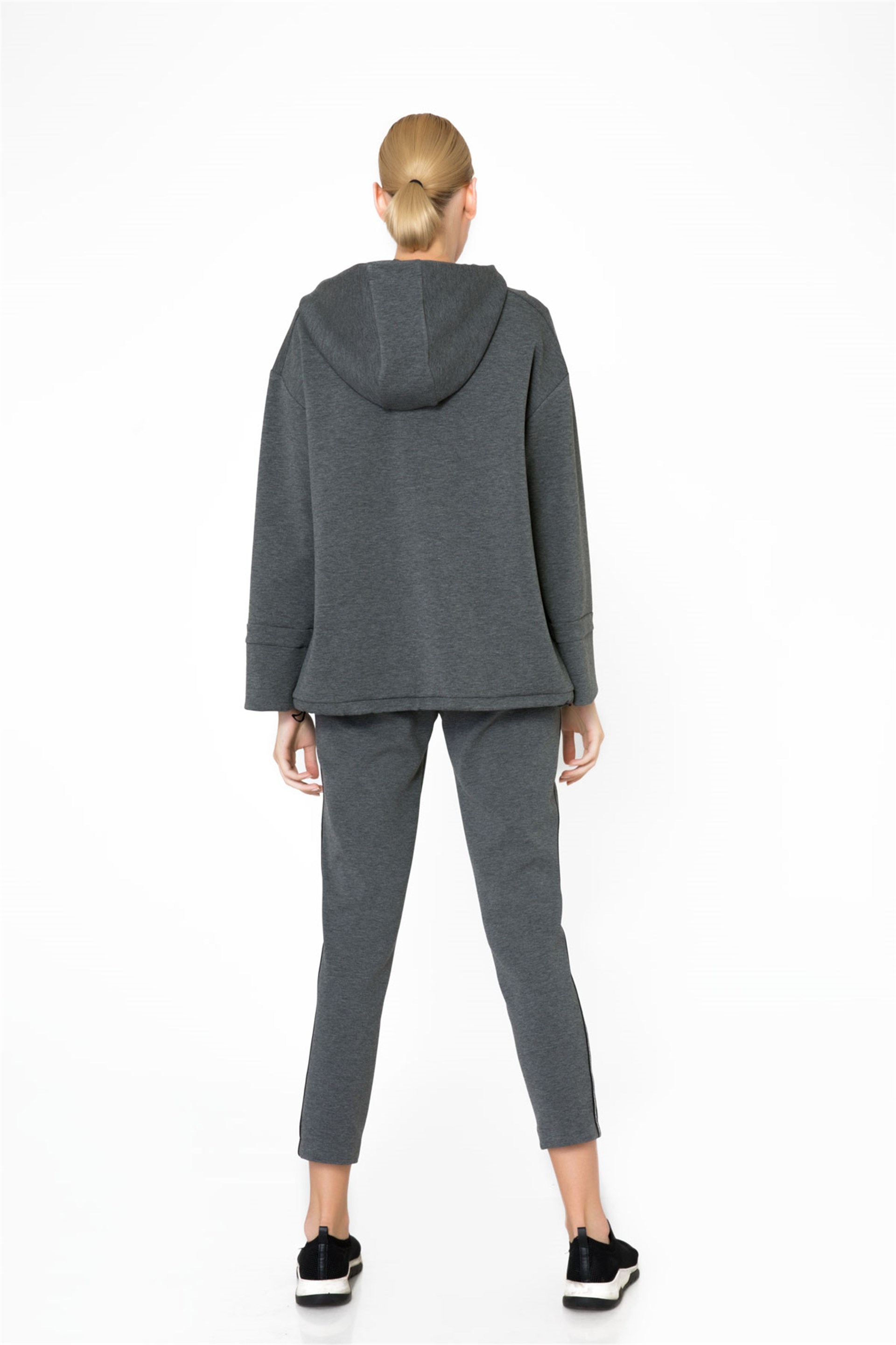Cep Detaylı Kapüşonlu Gri Sweatshirt