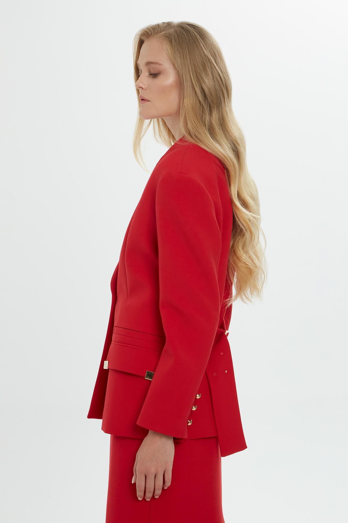 Cepleri Gold Aksesuar Detaylı Kırmızı Kruvaze Ceket