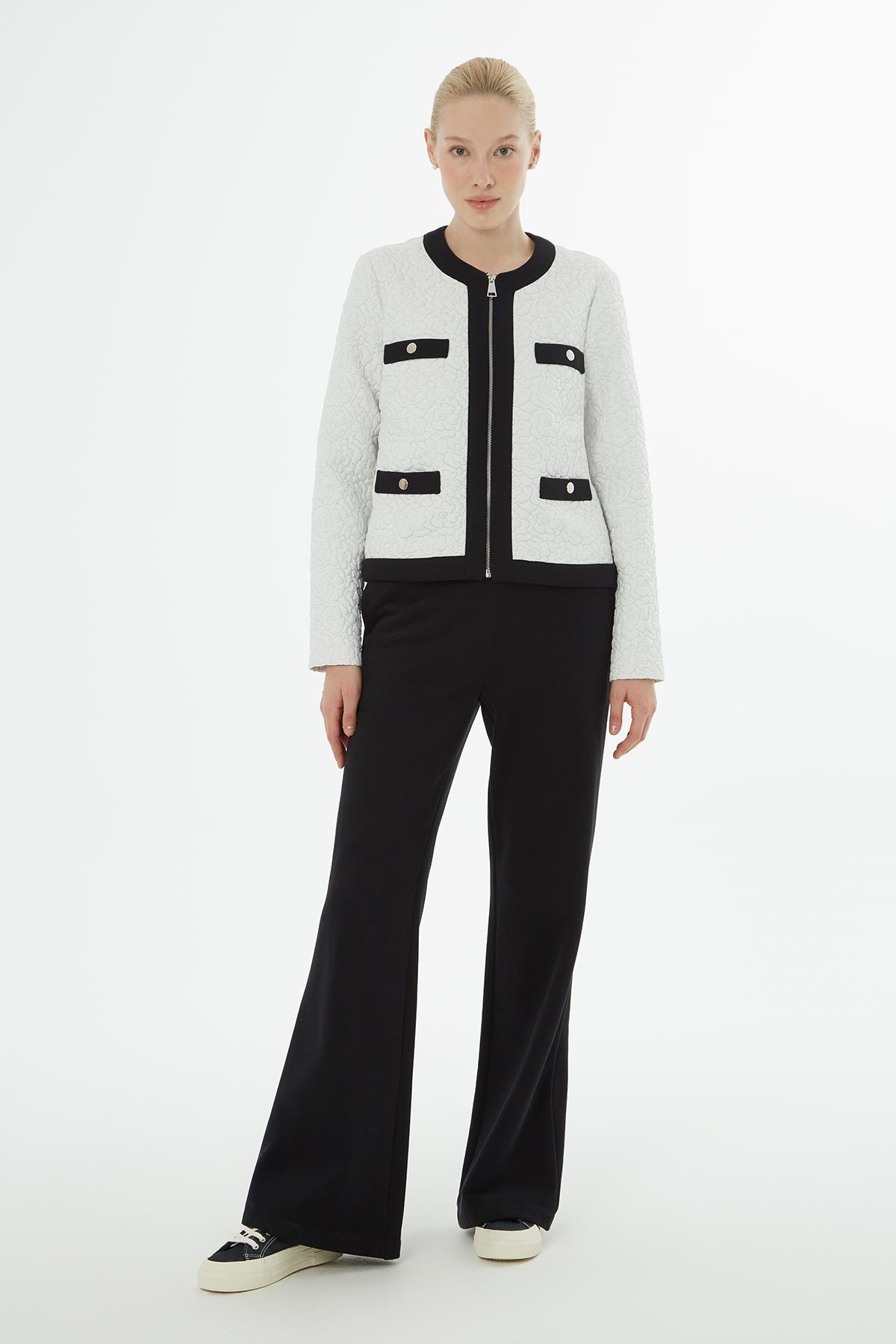 Çiçek Desenli Ceket Beli Lastikli Beyaz Eşofman Takımı