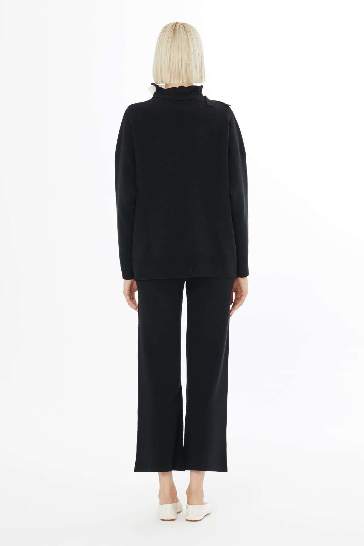 Çicek Detaylı Uzun Kollu Ekru Triko Bluz