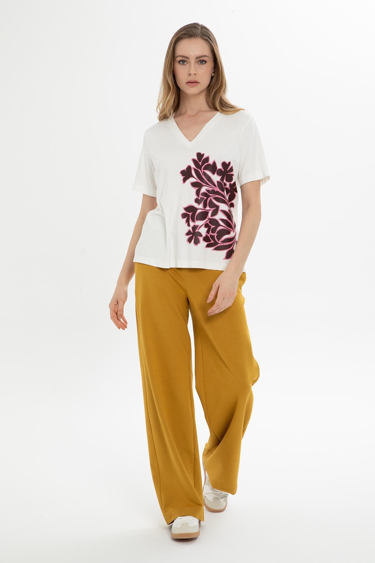 ÇİÇEK MOTİF BASKILI V YAKA BLUZ