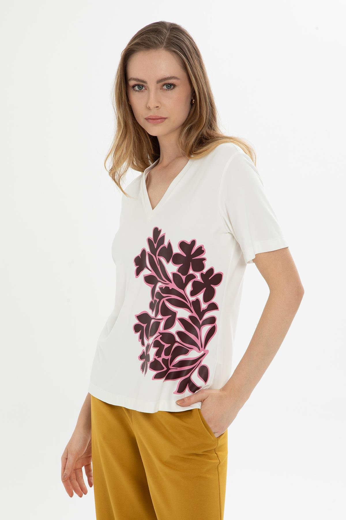ÇİÇEK MOTİF BASKILI V YAKA BLUZ