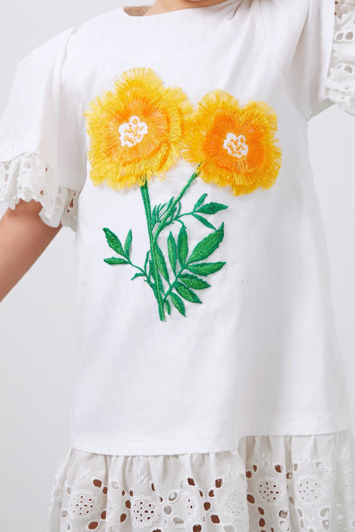 Çiçek Nakış Detaylı Beyaz Kısa Kollu Kız Çocuk Koton Elbise