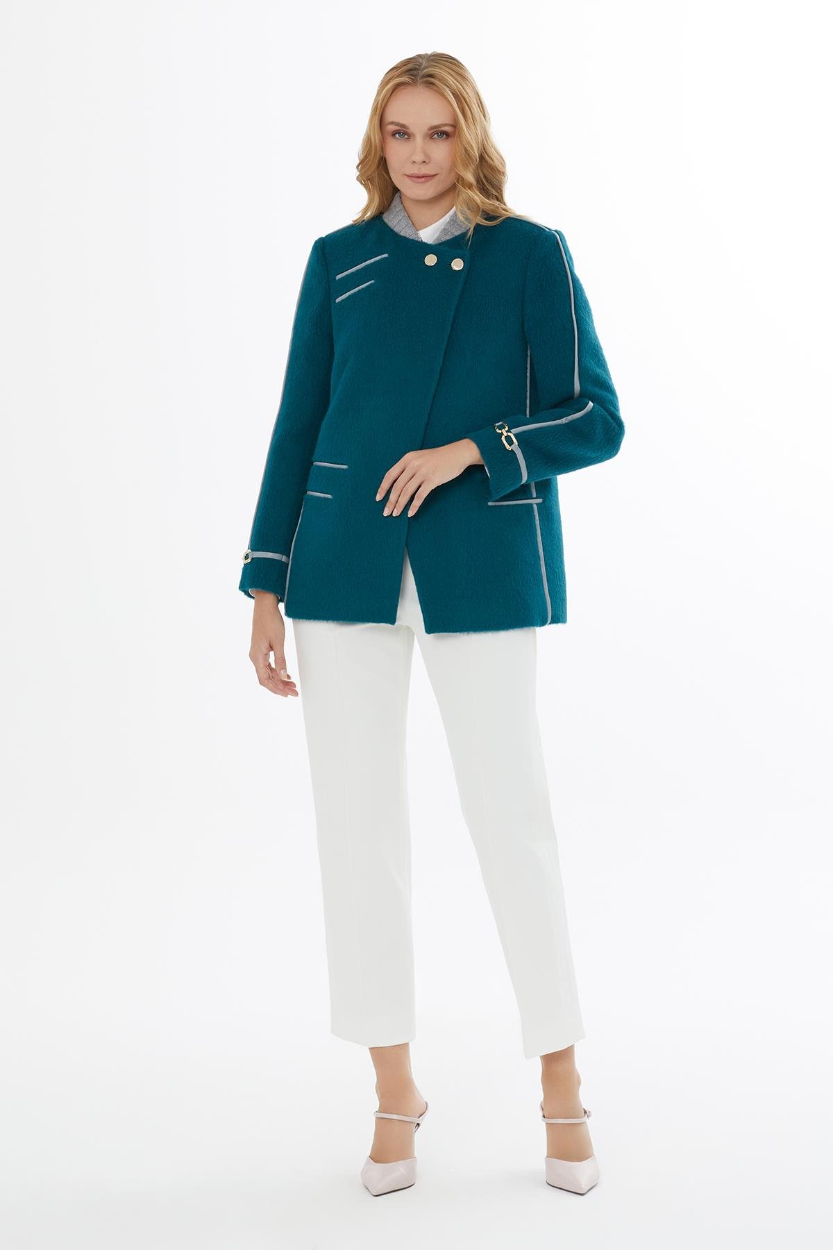 Çift Düğme Detaylı Yeşili Kaşe Ceket