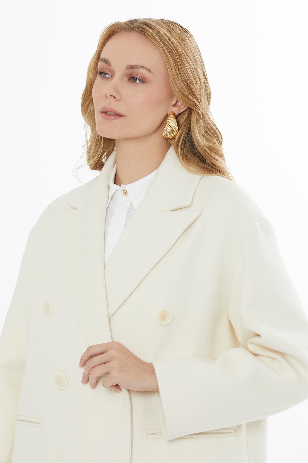 Çift Düğmeli Klasik Beyaz Kaşmir Kaban