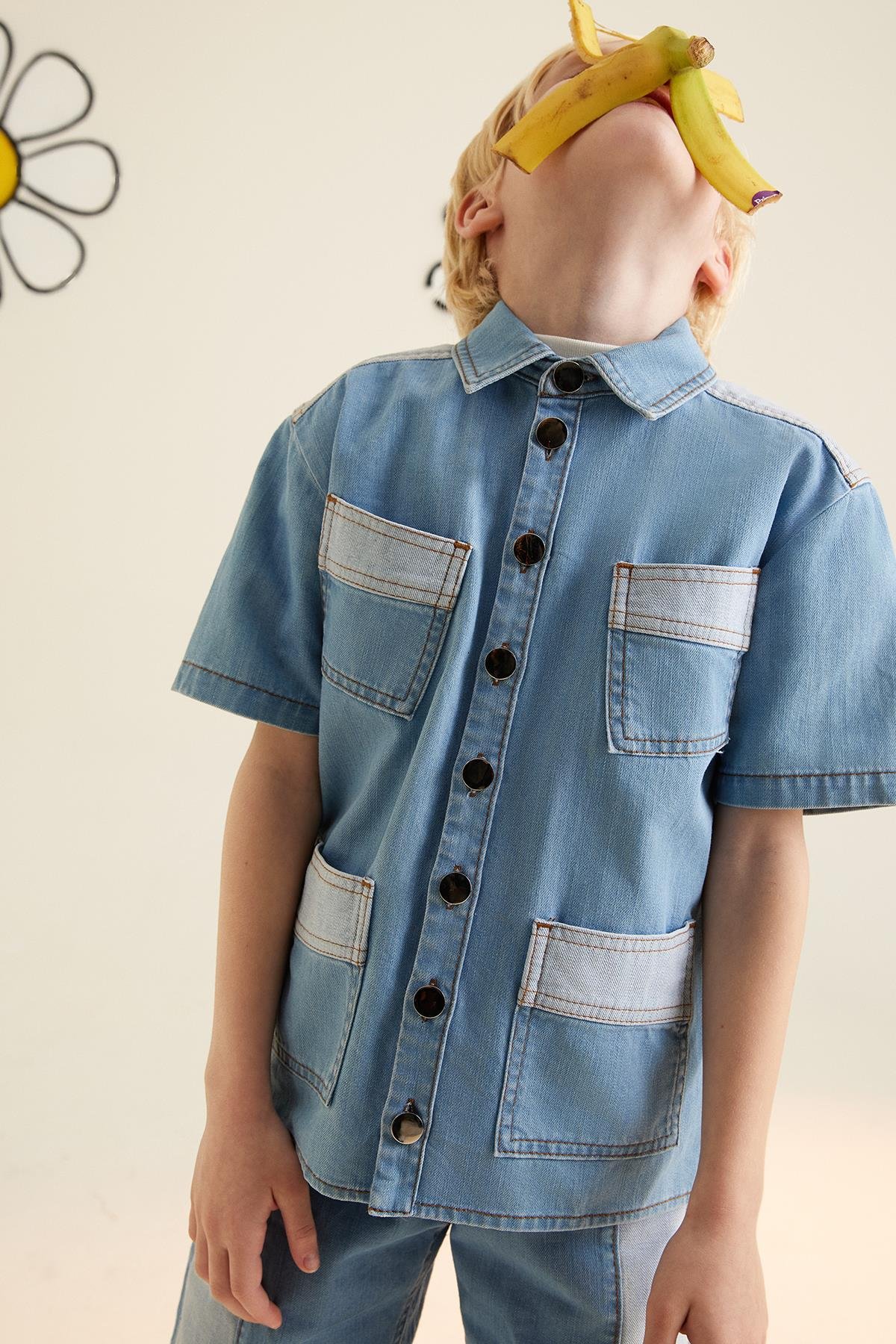 Çıtçıt Kapamalı İki Renk Denim Gömlek
