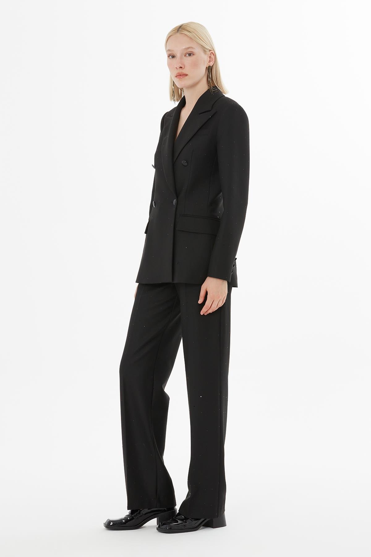 Çizgili Ceket Ve Pantolonlu Siyah Takım