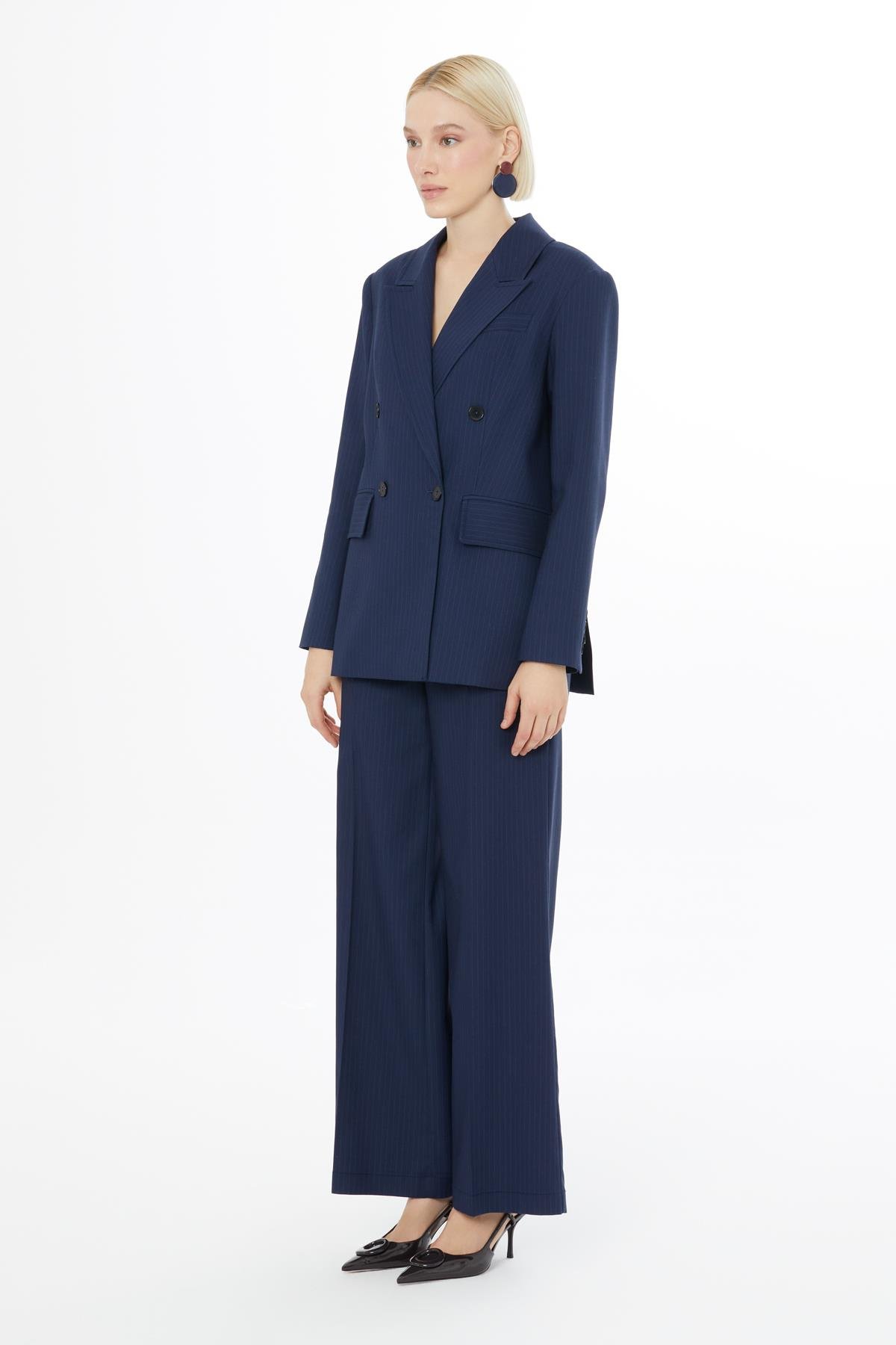 Çizgili Kruvaze Kapamalı Ceket Ve Pantolonlu Lacivert Takım