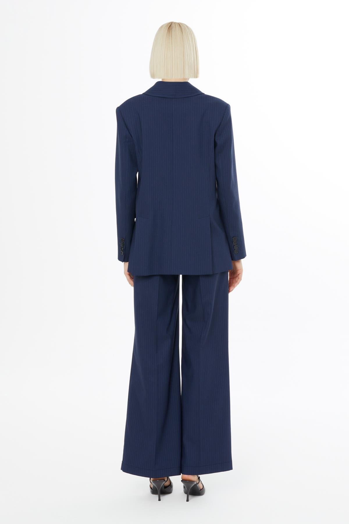 Çizgili Kruvaze Kapamalı Ceket Ve Pantolonlu Lacivert Takım