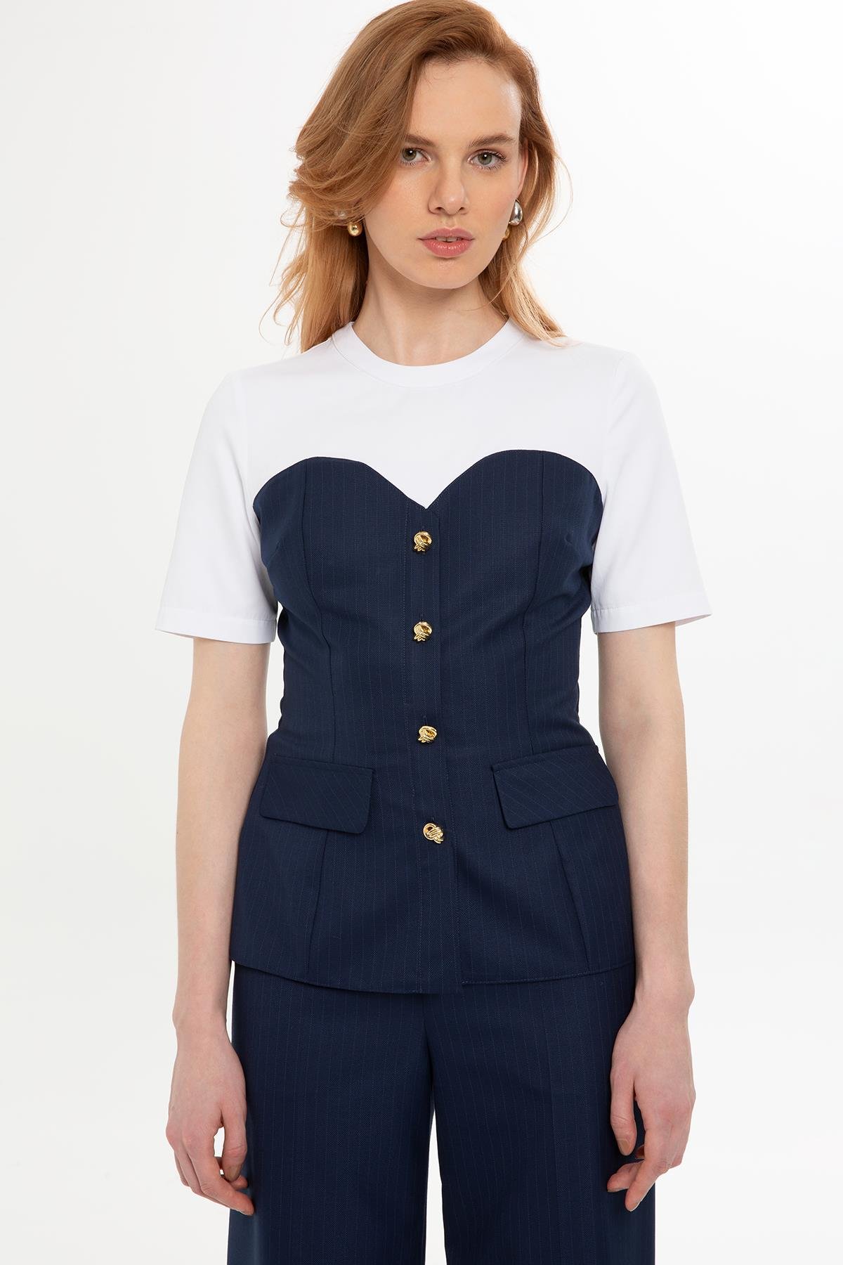 Çizgili Yarım Kol Bluz Ve Pantolonlu Lacivert Takım