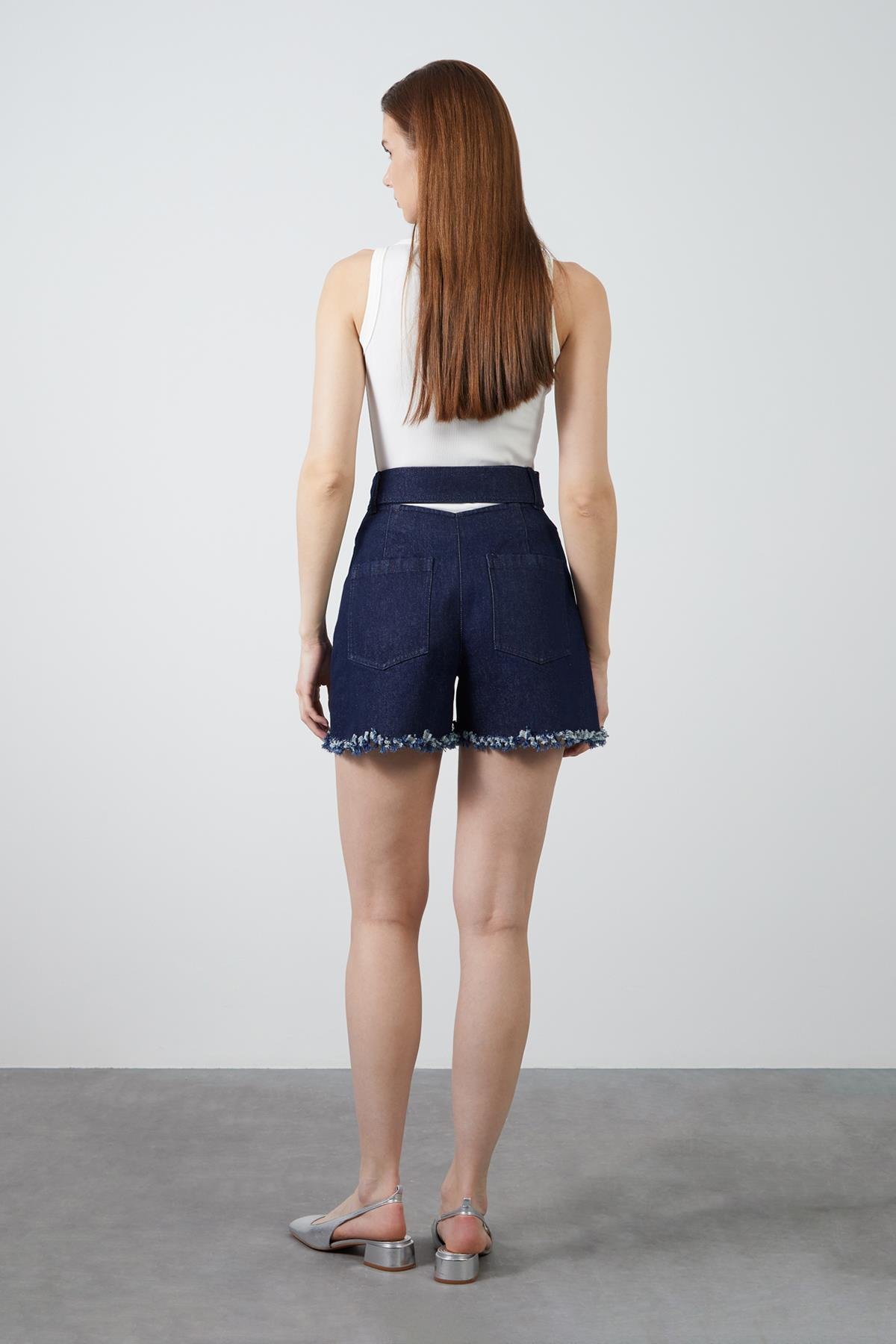 Cut Out Detailed Blue Jean Shorts