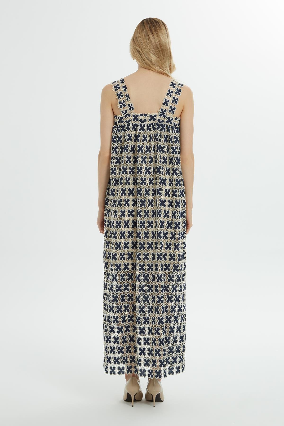 Dantel Detaylı Yırtmaçlı Lacivert Elbise