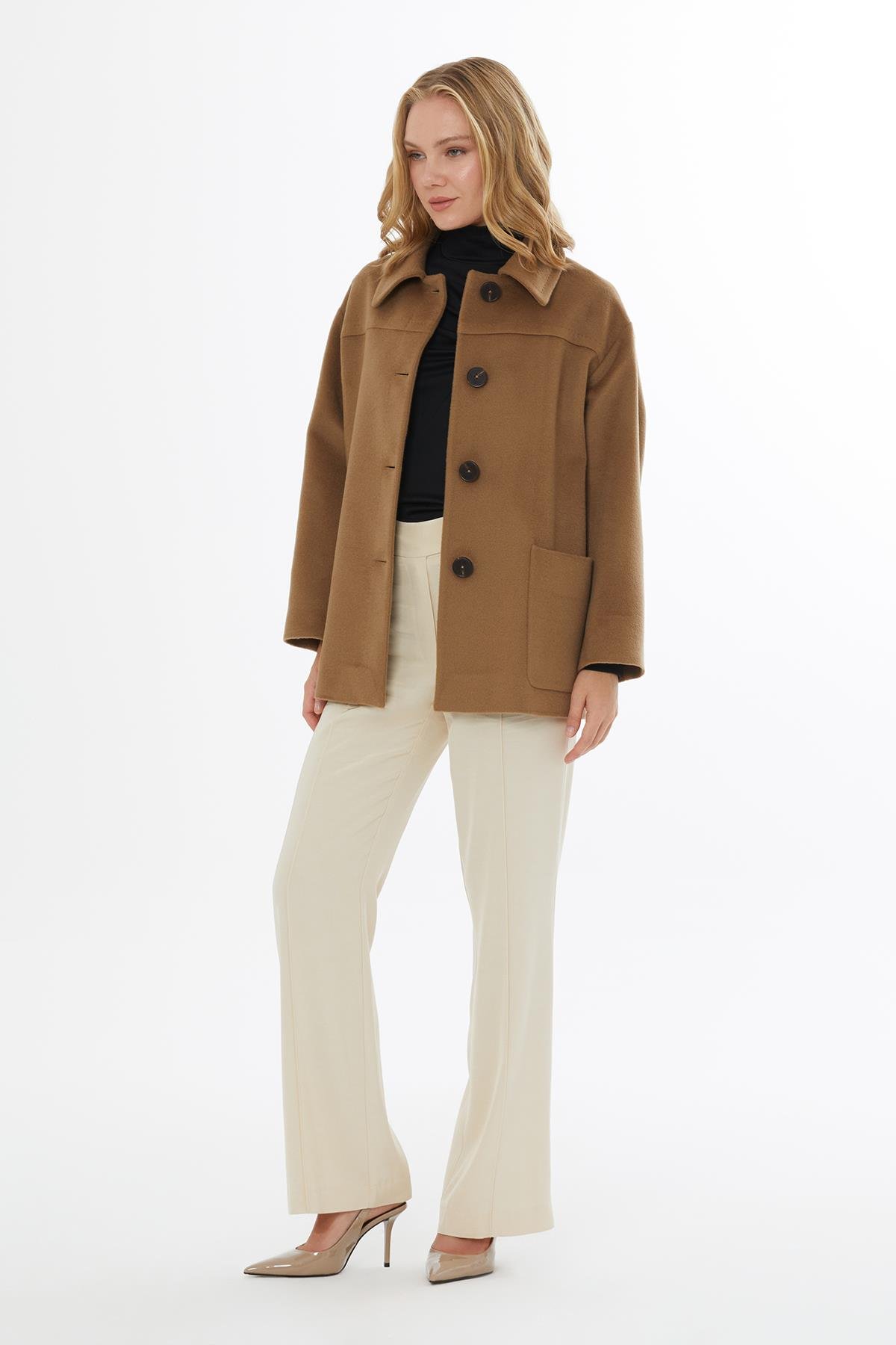 Düğmeli Yaka Detaylı KLahverengi Kaşmir Ceket