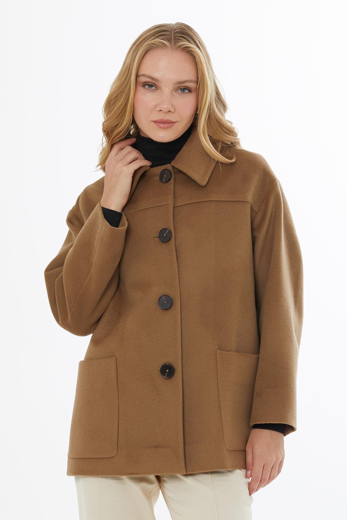 Düğmeli Yaka Detaylı KLahverengi Kaşmir Ceket