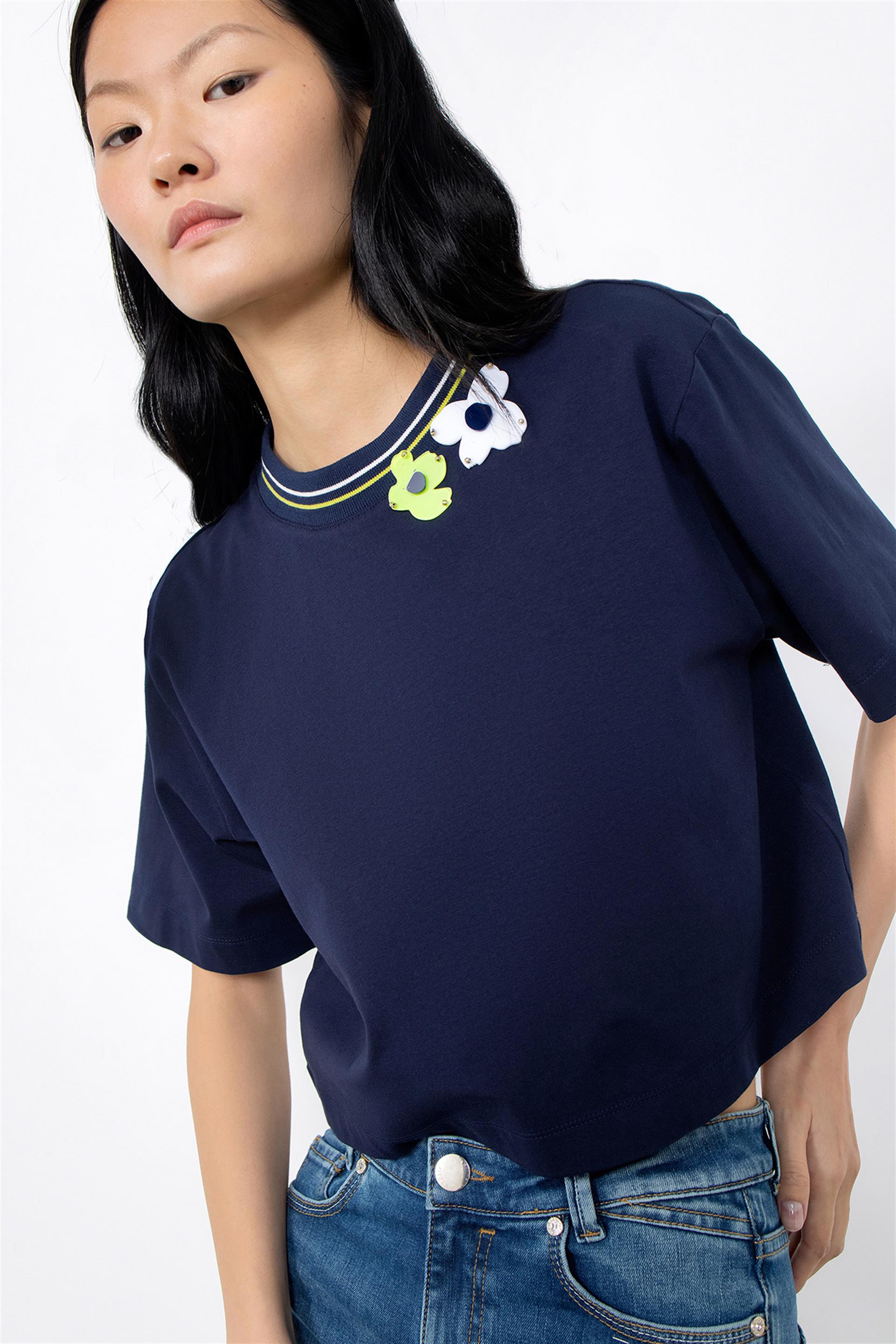 Ribana Yakalı Ekru Tshirt