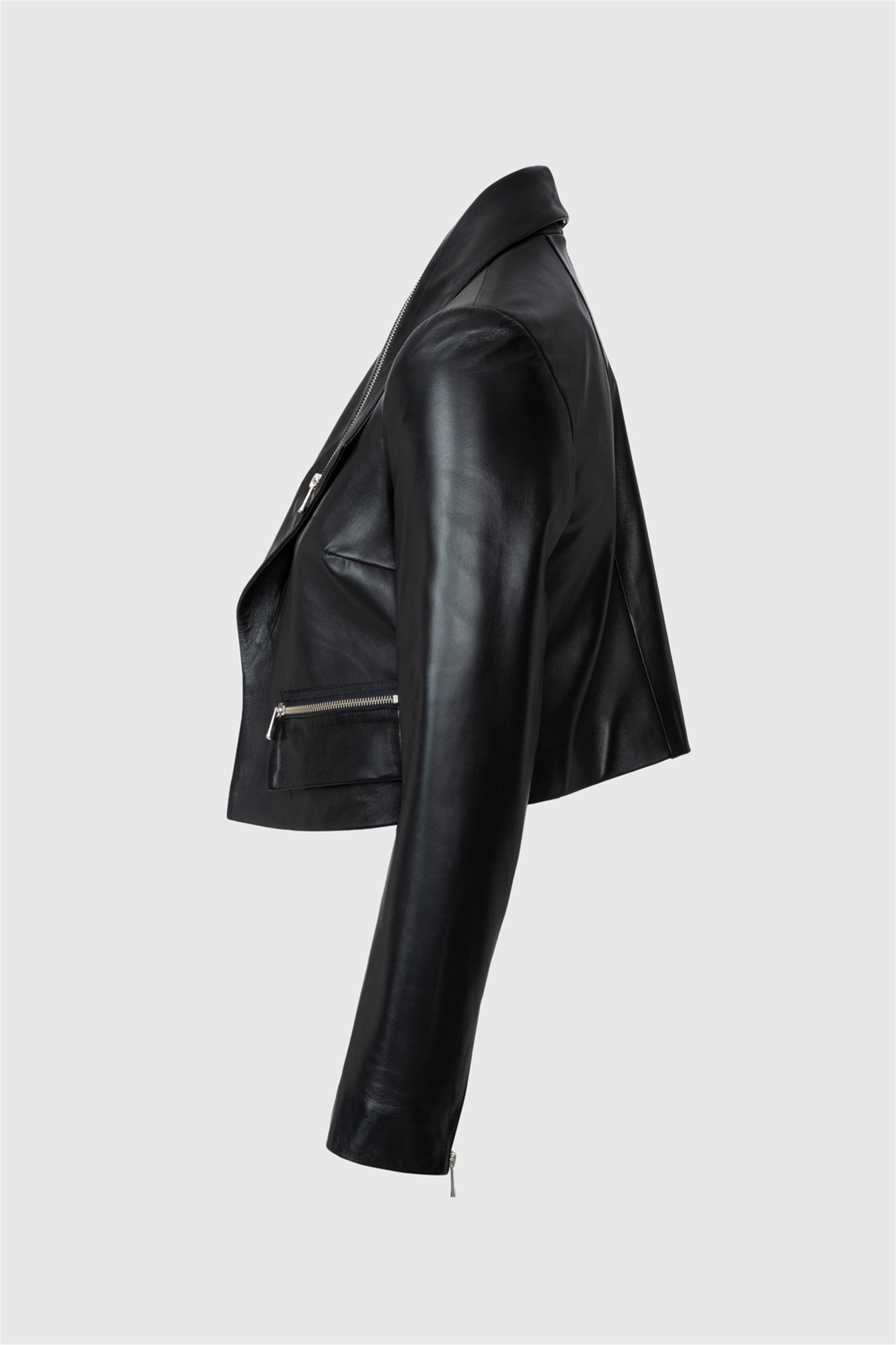 Fermuar Detaylı Siyah Ceket